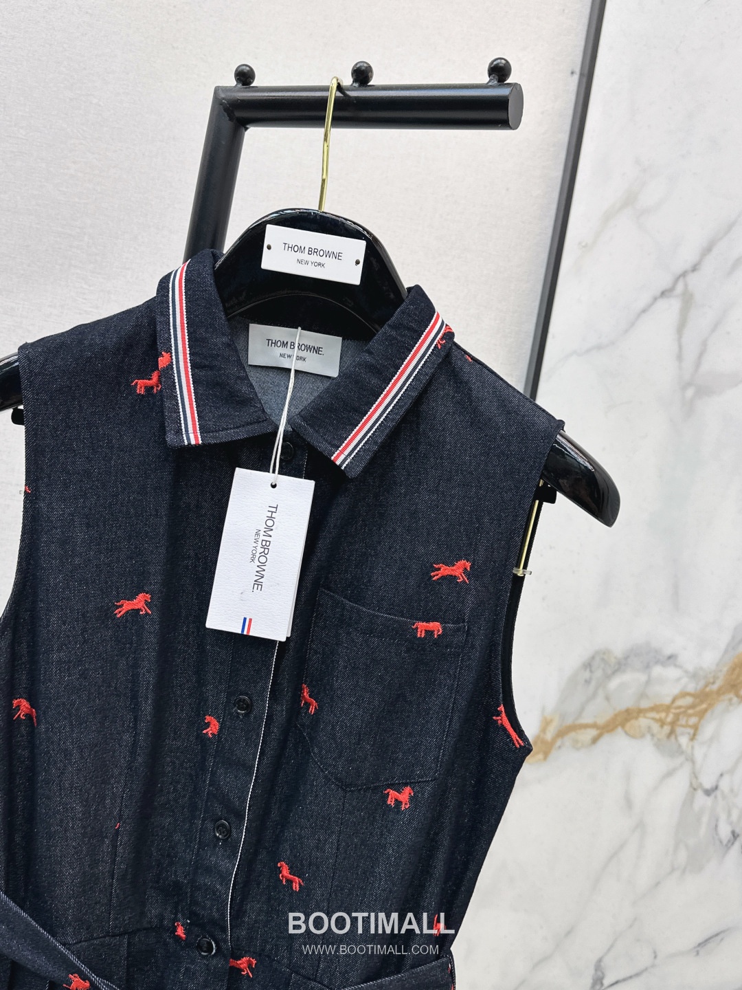 Thom Browne 2026 S/S Cotton Sleeveless Dress Embroidered Logo Detail 톰브라운 코튼 슬리브리스 드레스 자수 로고 디테일 13