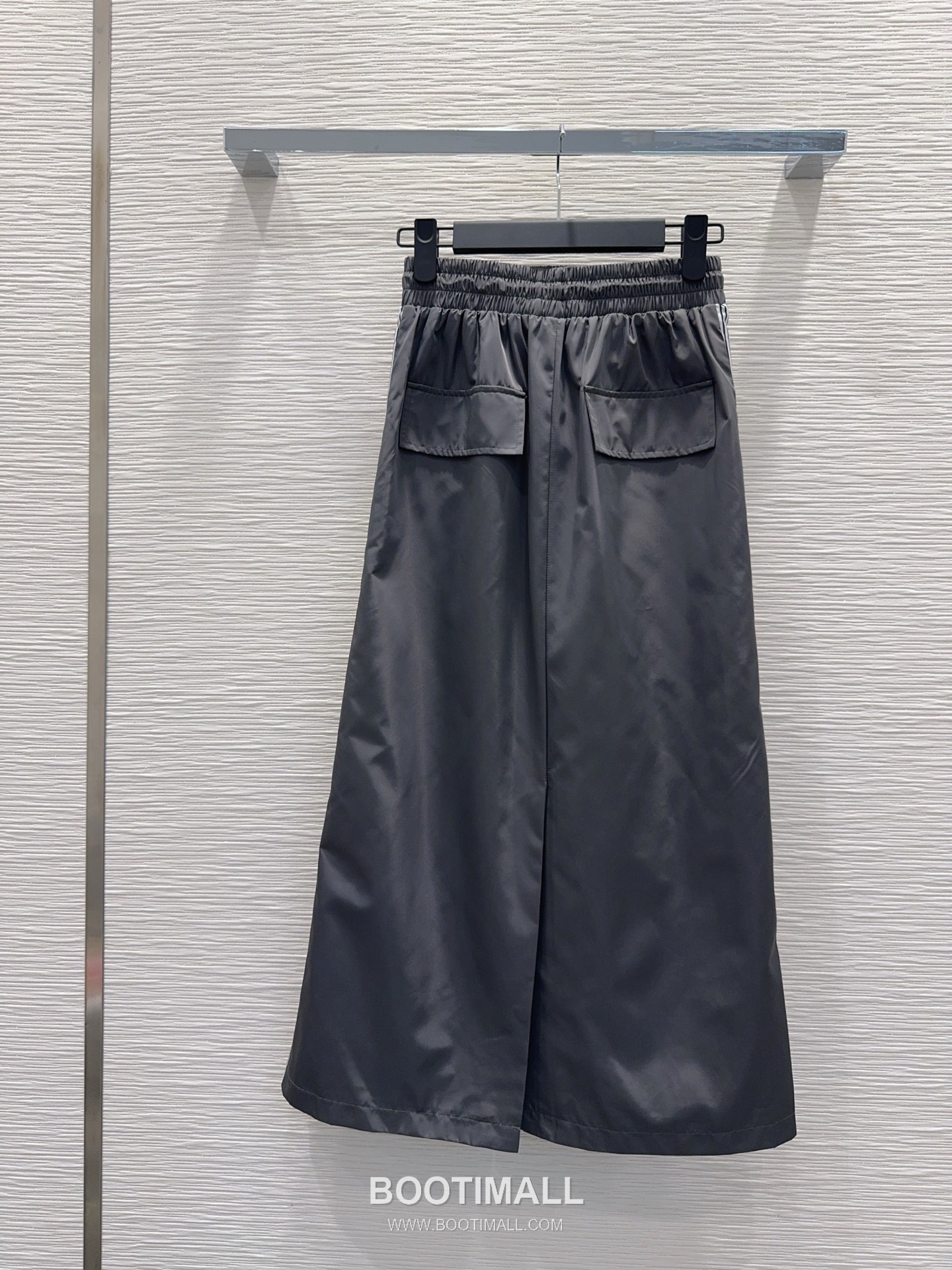 Prada 2026 S/S Polyester Skirt Elastic Waist Webbing Logo Detail 프라다 폴리에스터 스커트 밴딩 웨빙 로고 디테일 18