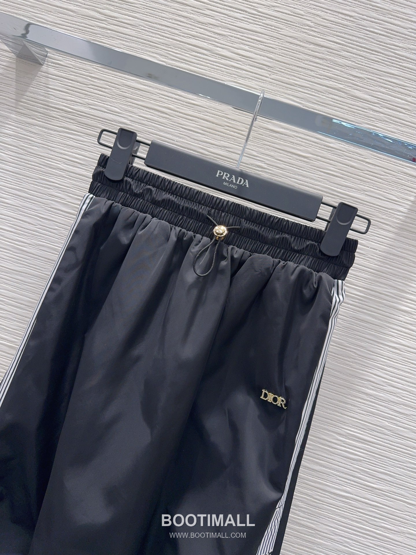 Prada 2026 S/S Polyester Skirt Elastic Waist Webbing Logo Detail 프라다 폴리에스터 스커트 밴딩 웨빙 로고 디테일 11