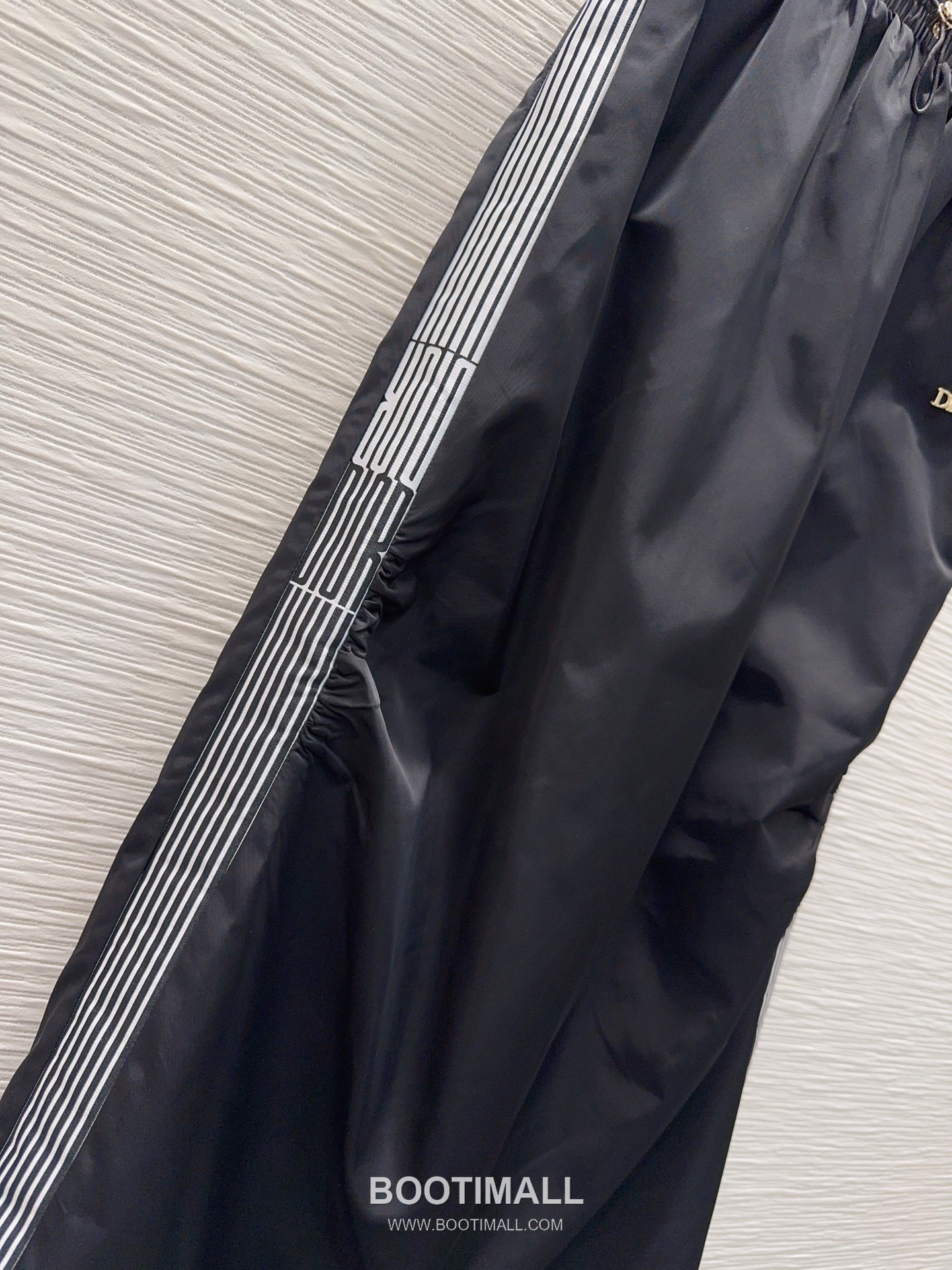 Prada 2026 S/S Polyester Skirt Elastic Waist Webbing Logo Detail 프라다 폴리에스터 스커트 밴딩 웨빙 로고 디테일 14
