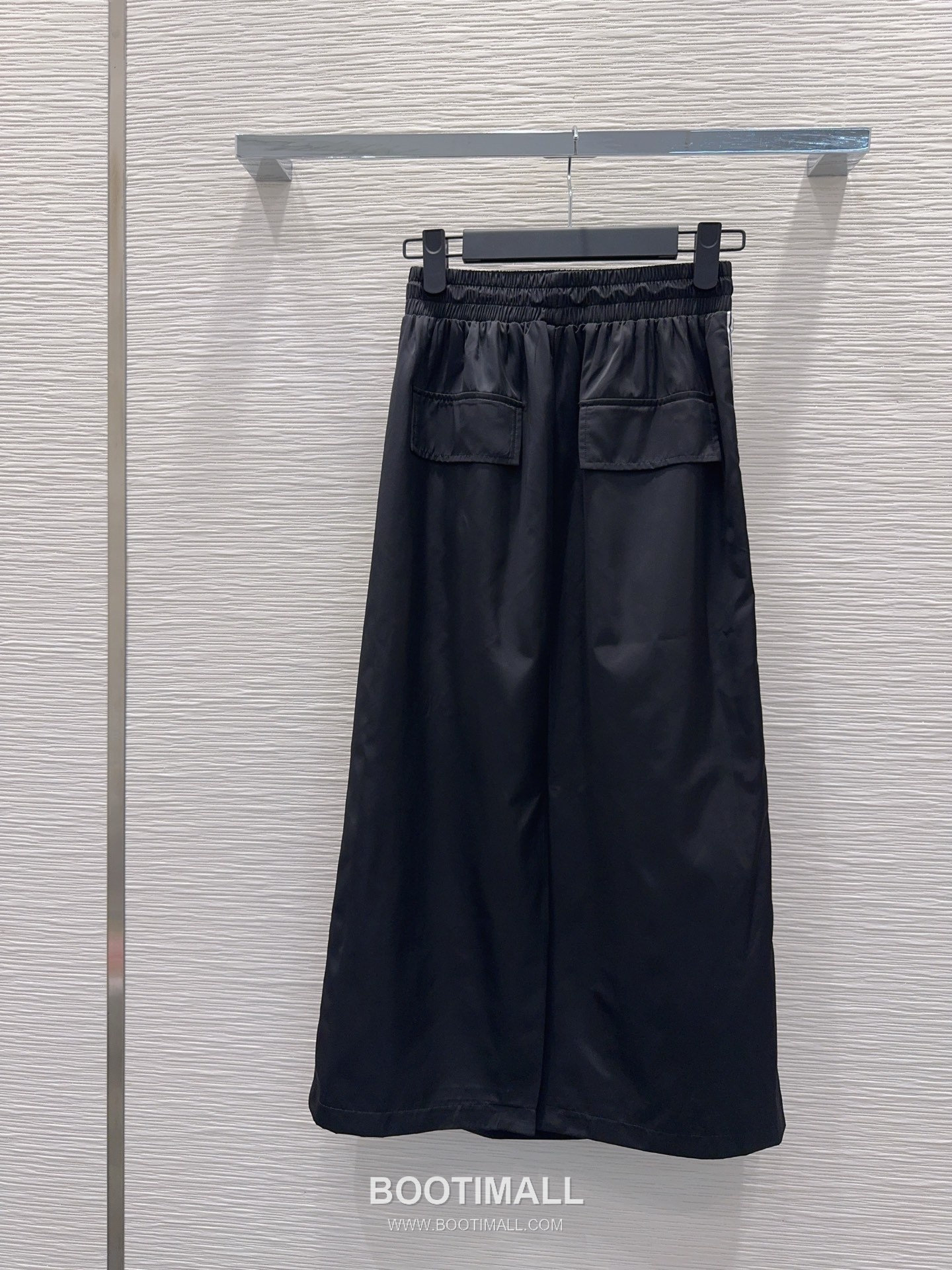 Prada 2026 S/S Polyester Skirt Elastic Waist Webbing Logo Detail 프라다 폴리에스터 스커트 밴딩 웨빙 로고 디테일 18