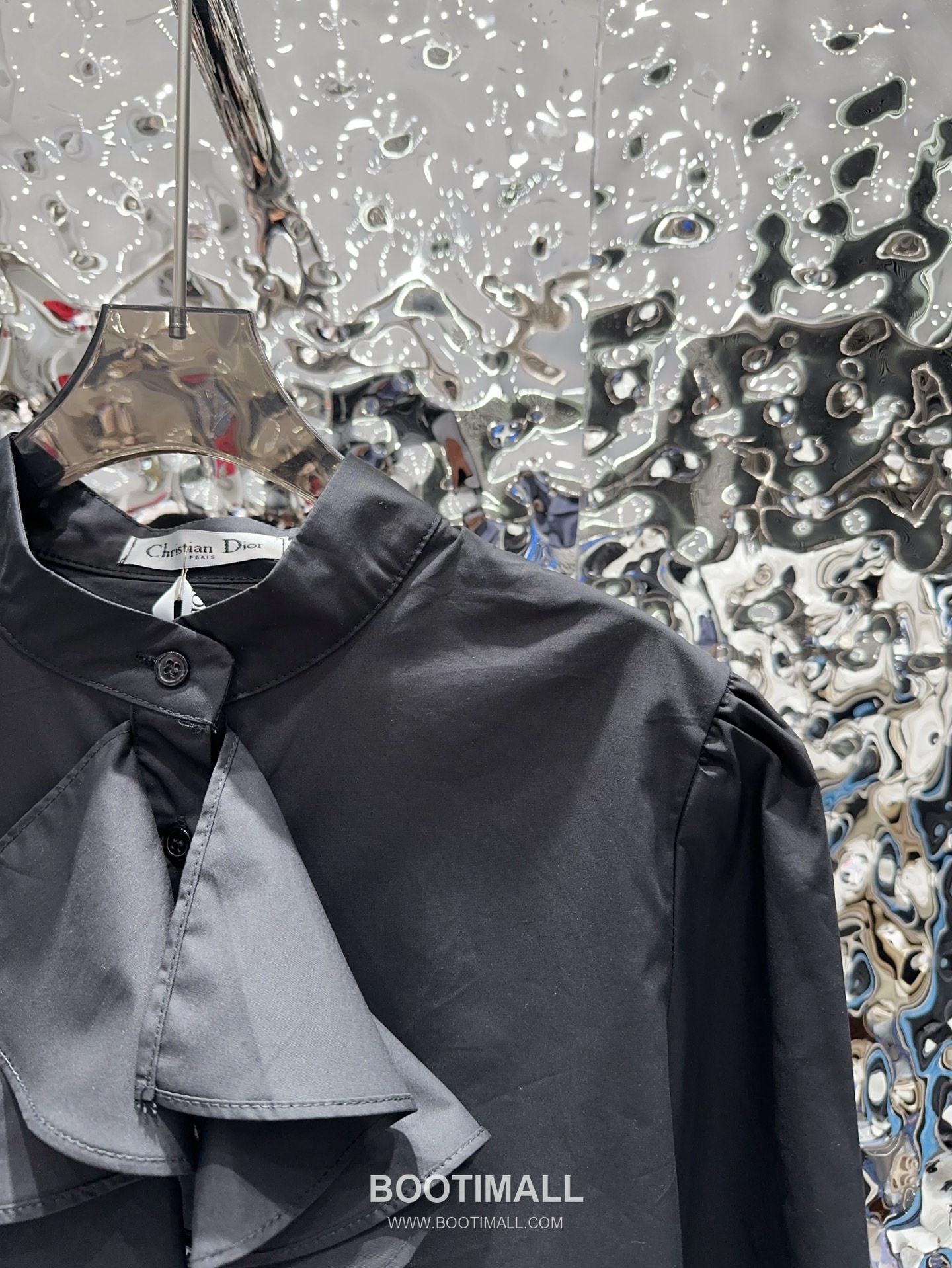 Dior 2026 S/S Cotton Twill Shirt Ruffle Collar Embroidered Bee Logo 디올 코튼 트윌 셔츠 러플 칼라 자수 비 로고 19