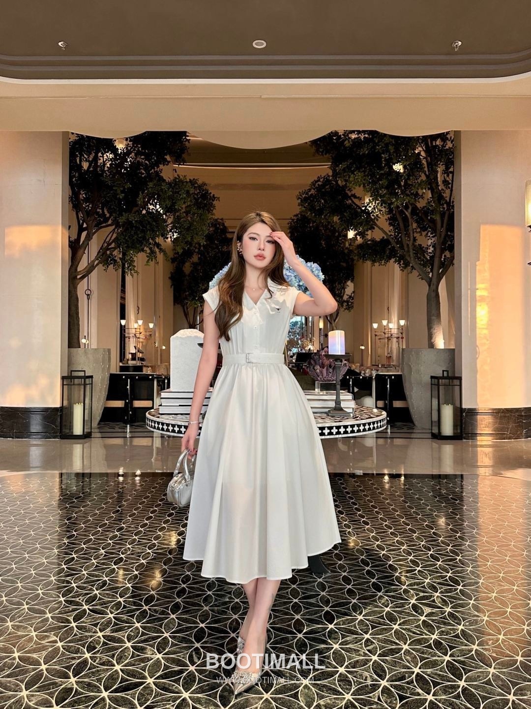 Dior 2026 S/S Polyester Dress Bee Embroidered Logo Detail 디올 폴리에스터 드레스 비 자수 로고 디테일 1