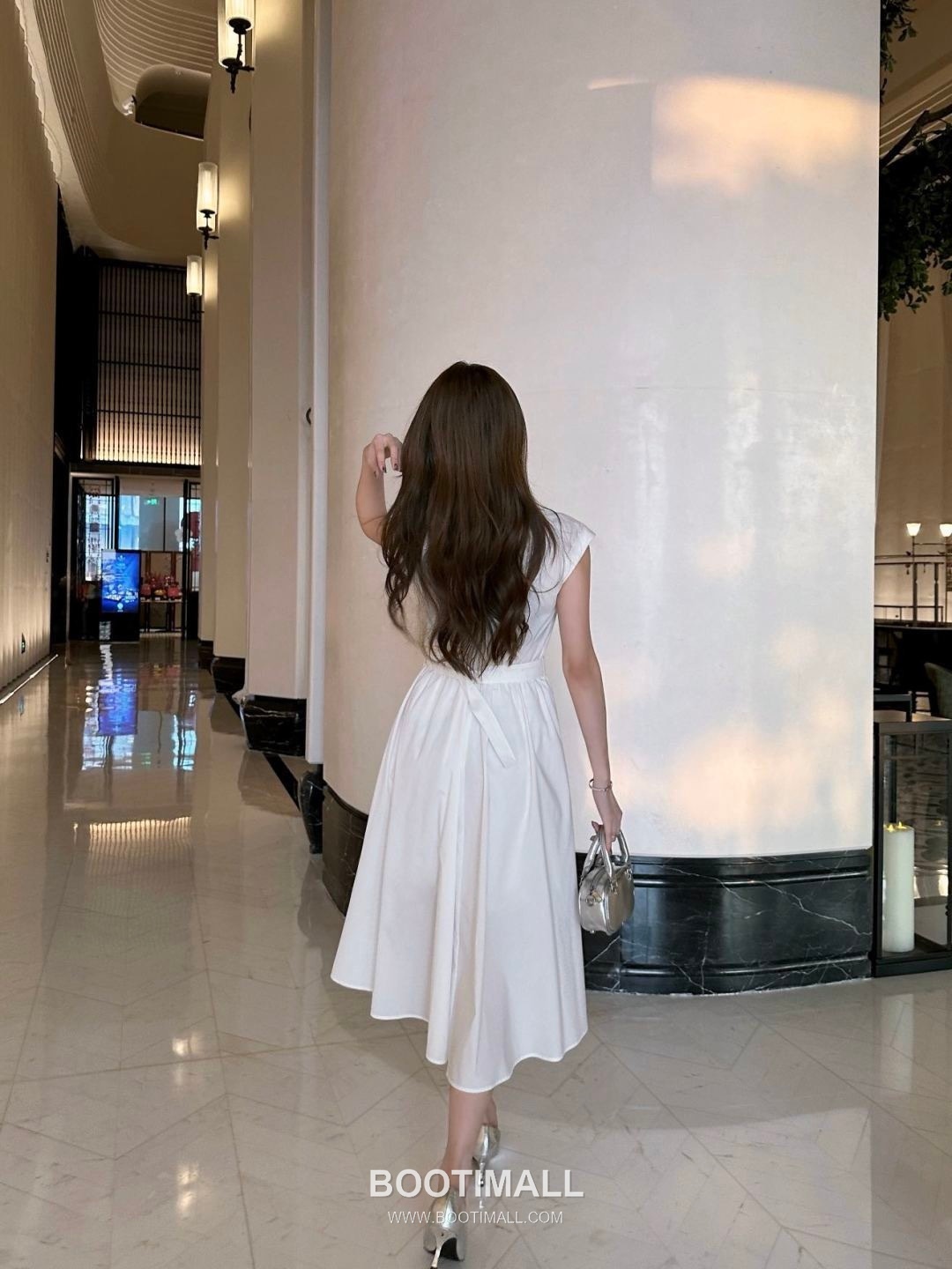 Dior 2026 S/S Polyester Dress Bee Embroidered Logo Detail 디올 폴리에스터 드레스 비 자수 로고 디테일 8