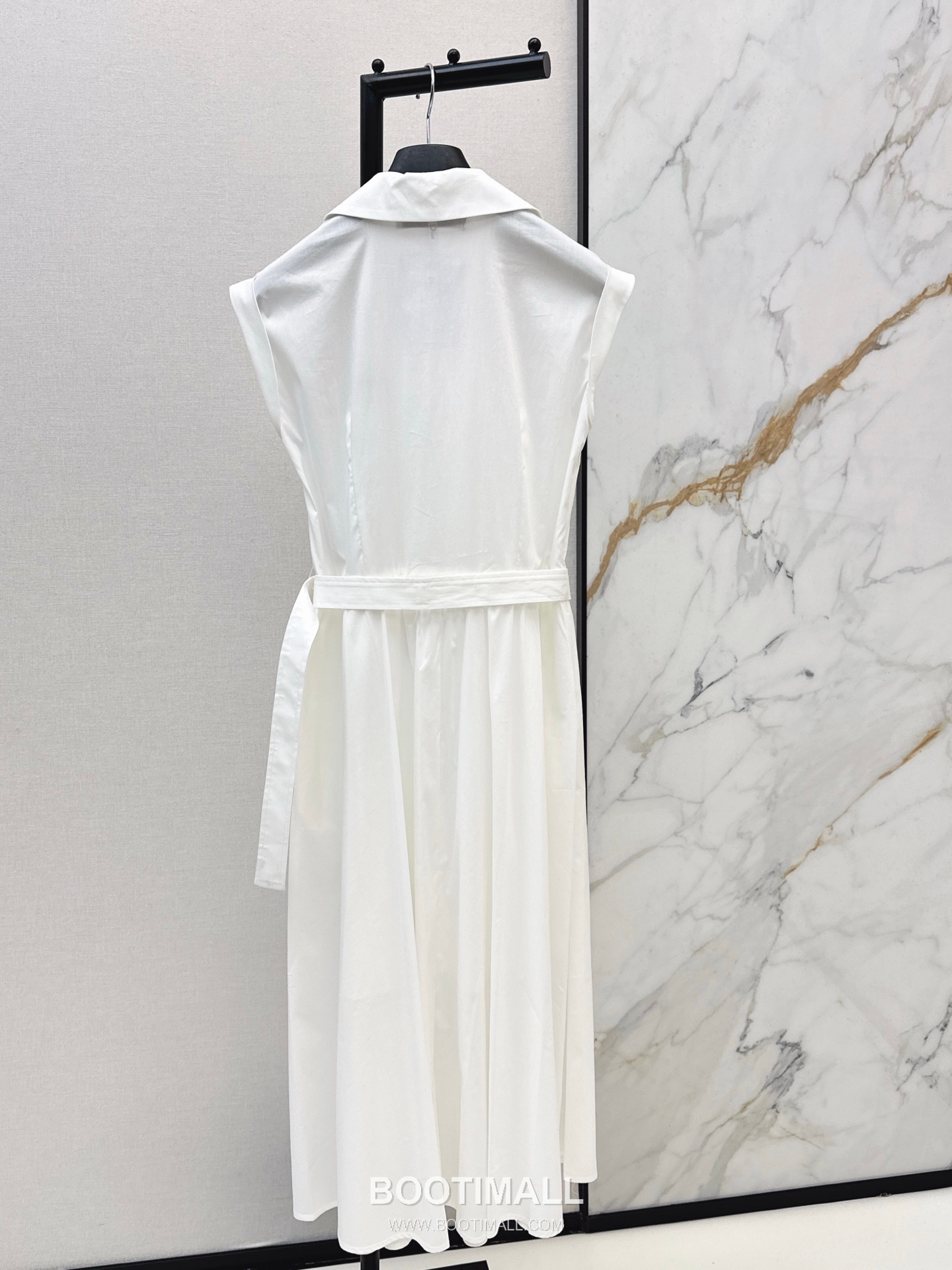 Dior 2026 S/S Polyester Dress Bee Embroidered Logo Detail 디올 폴리에스터 드레스 비 자수 로고 디테일 17