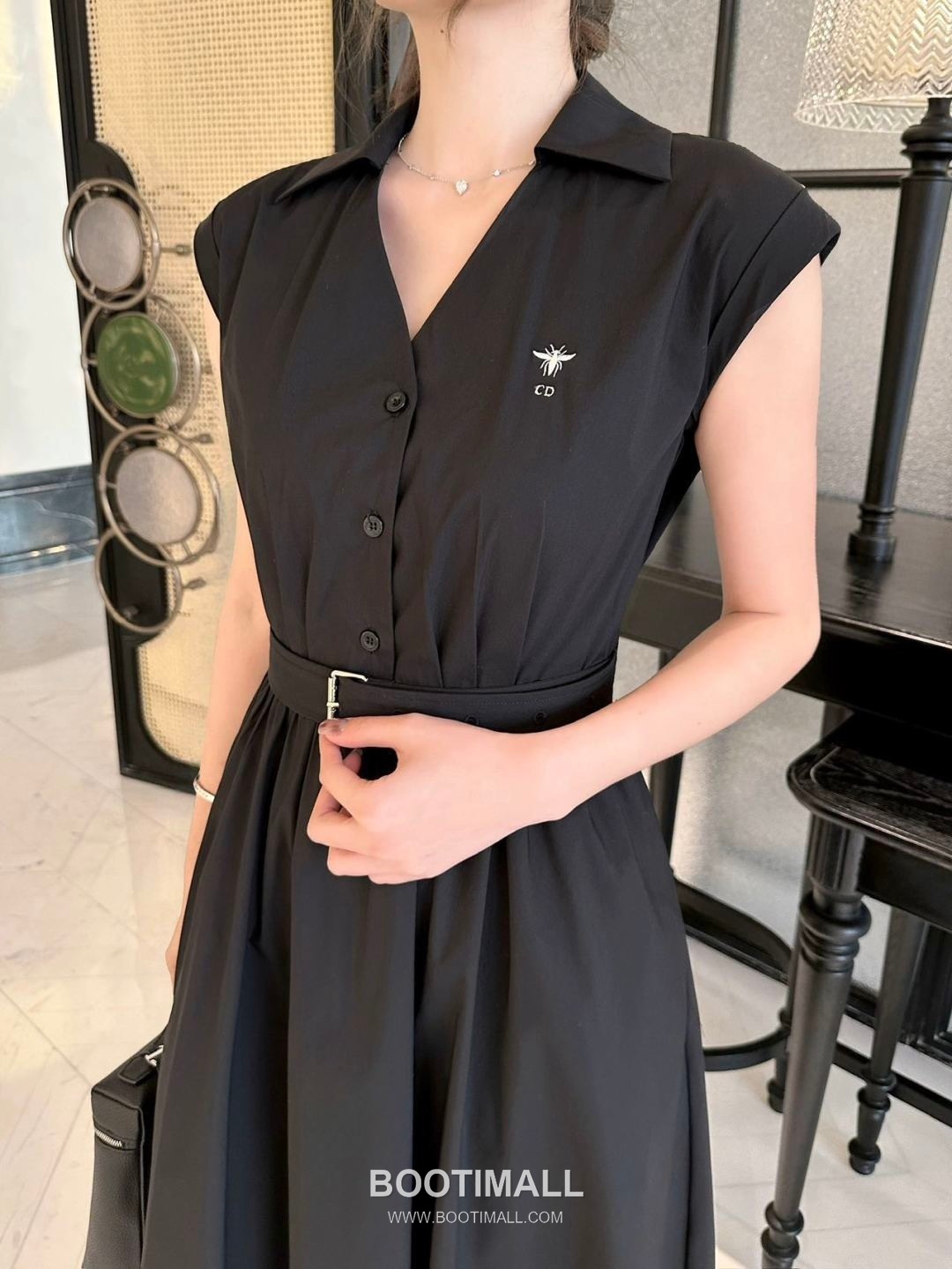 Dior 2026 S/S Polyester Dress Bee Embroidered Logo Detail 디올 폴리에스터 드레스 비 자수 로고 디테일 5