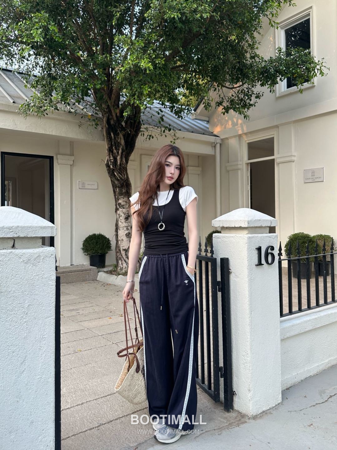 Dior 2026 S/S Linen Blend Pants Straight Fit Lace Detail 디올 린넨 블렌드 팬츠 스트레이트 핏 레이스 디테일 1