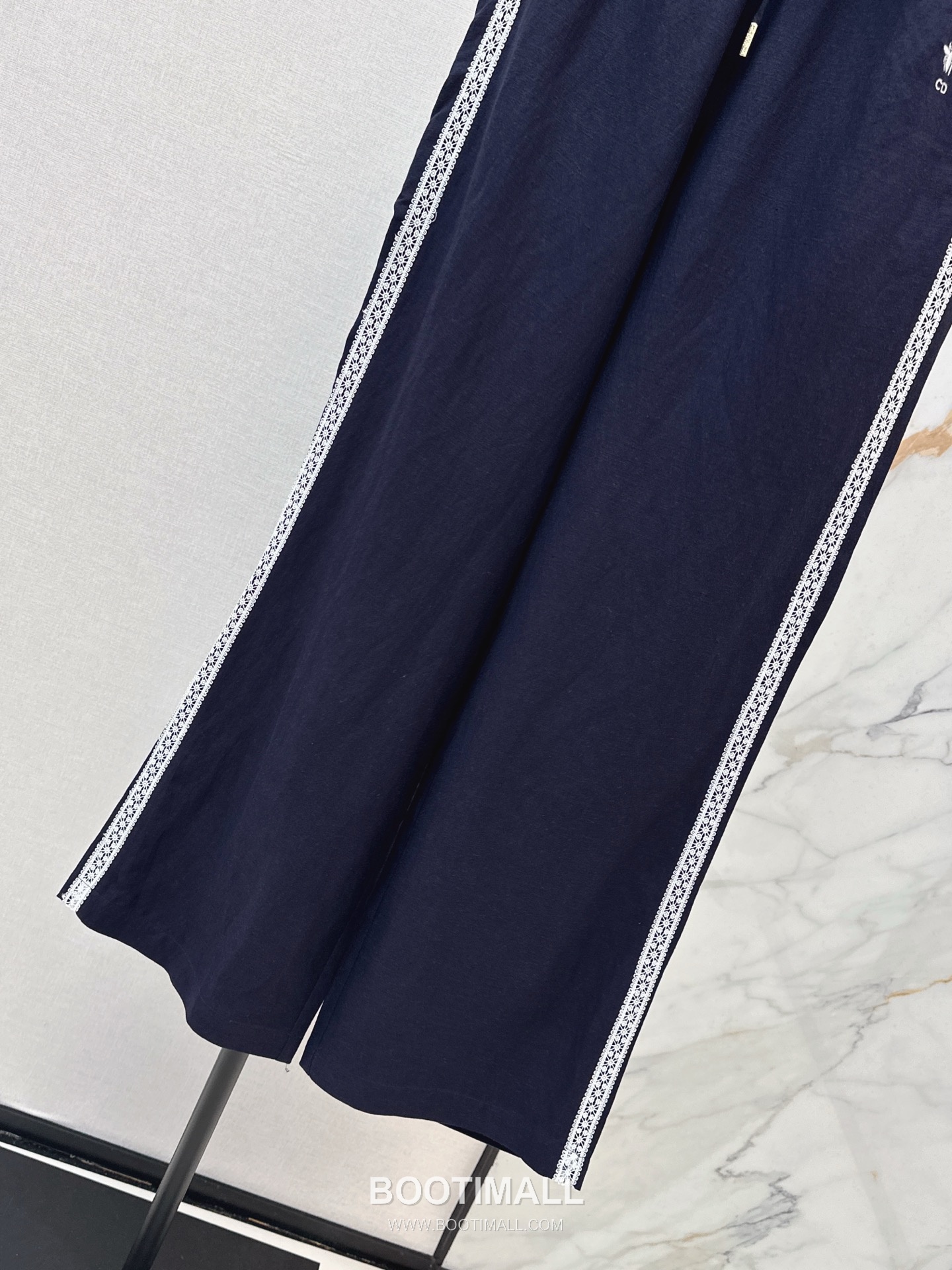 Dior 2026 S/S Linen Blend Pants Straight Fit Lace Detail 디올 린넨 블렌드 팬츠 스트레이트 핏 레이스 디테일 16