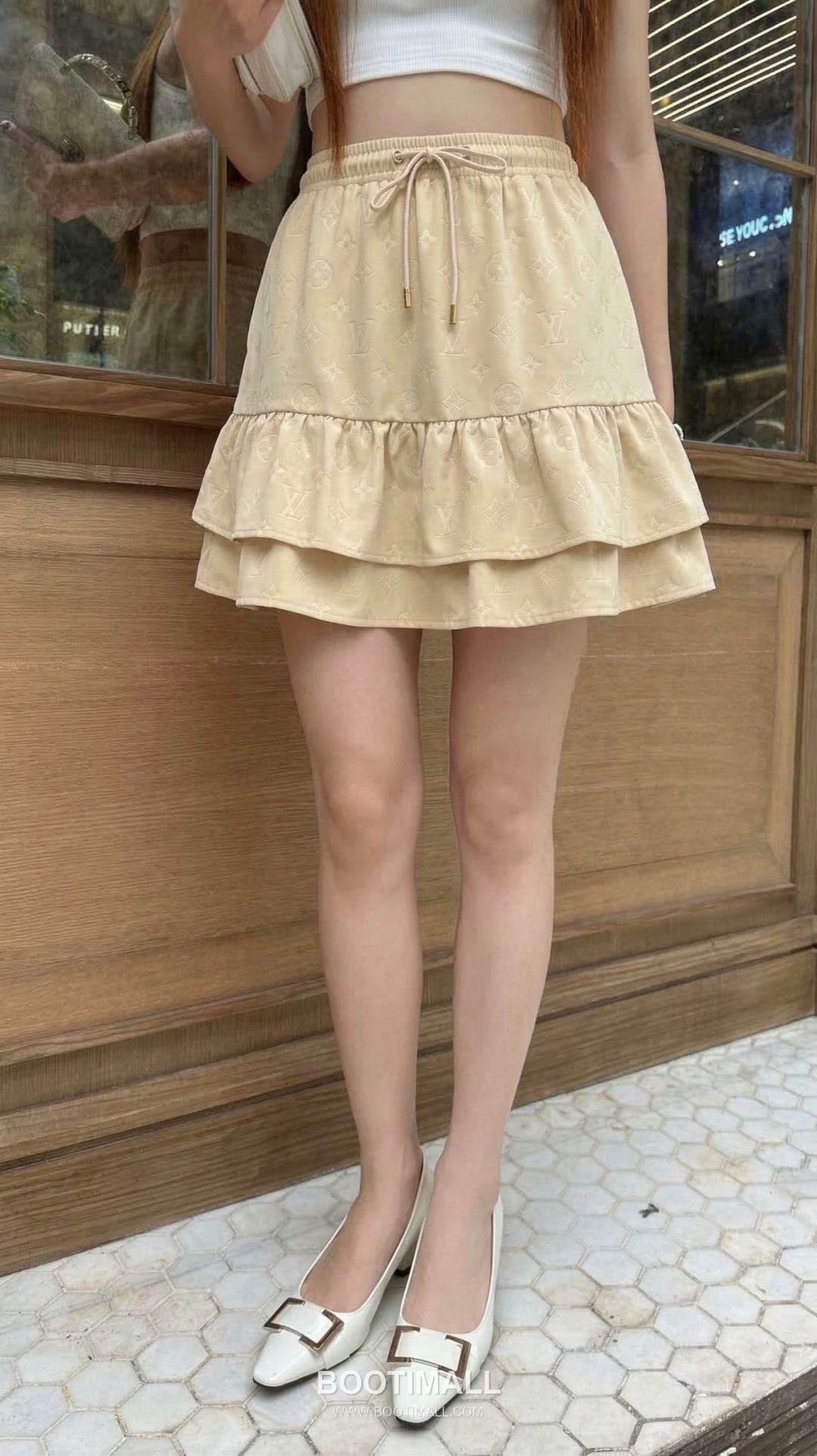 Prada 2026 S/S Polyester Skirt Structured Cut Logo Detail 프라다 폴리에스터 스커트 구조적 컷 로고 디테일 4