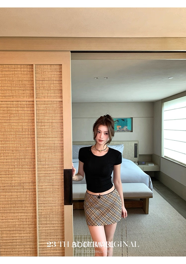 Burberry 2026 S/S Cotton Polyester Set Cropped T-Shirt Check Skirt Lace Detail 버버리 코튼 폴리에스터 세트 크롭 티셔츠 체크 스커트 레이스 디테일 6