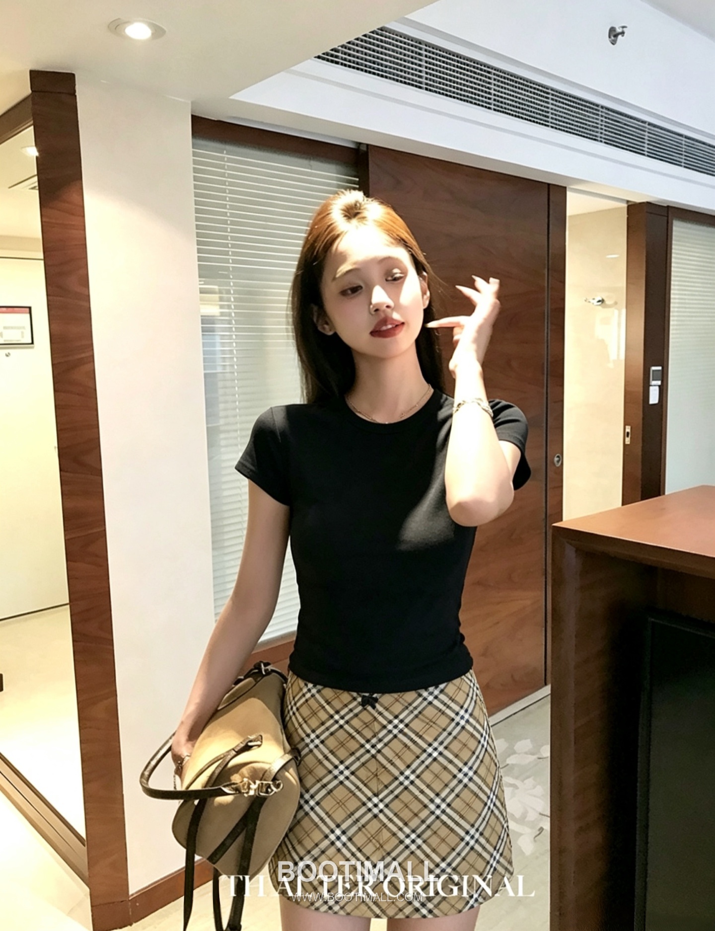 Burberry 2026 S/S Cotton Polyester Set Cropped T-Shirt Check Skirt Lace Detail 버버리 코튼 폴리에스터 세트 크롭 티셔츠 체크 스커트 레이스 디테일 18