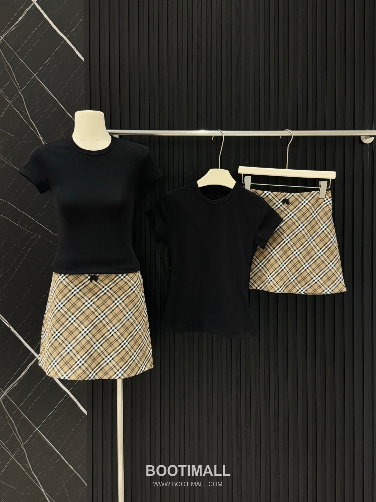 Burberry 2026 S/S Cotton Polyester Set Cropped T-Shirt Check Skirt Lace Detail 버버리 코튼 폴리에스터 세트 크롭 티셔츠 체크 스커트 레이스 디테일 21