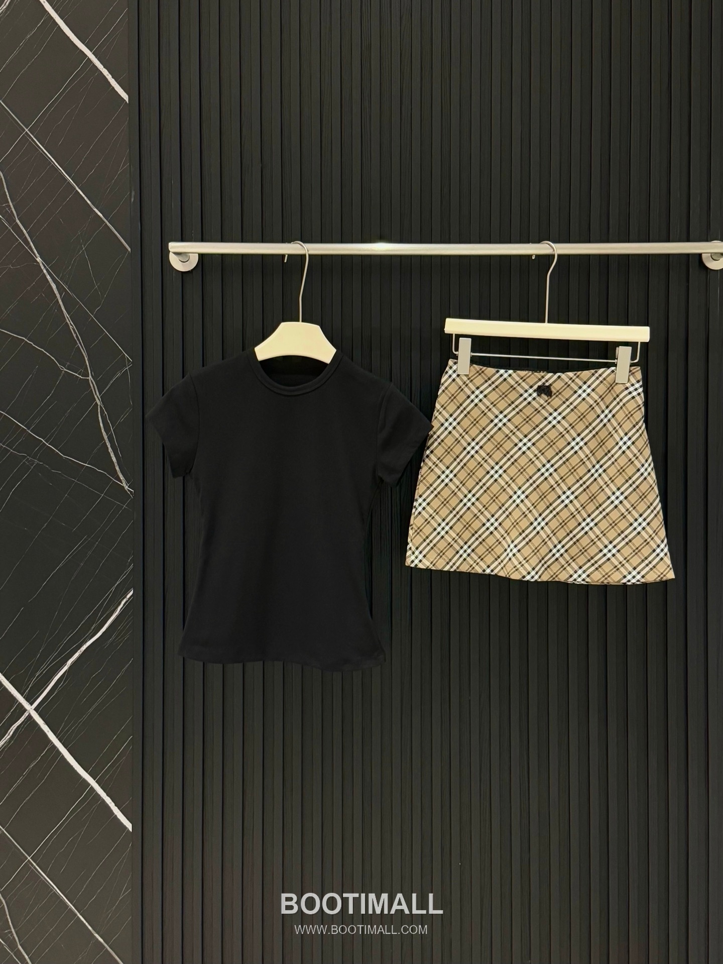 Burberry 2026 S/S Cotton Polyester Set Cropped T-Shirt Check Skirt Lace Detail 버버리 코튼 폴리에스터 세트 크롭 티셔츠 체크 스커트 레이스 디테일 22