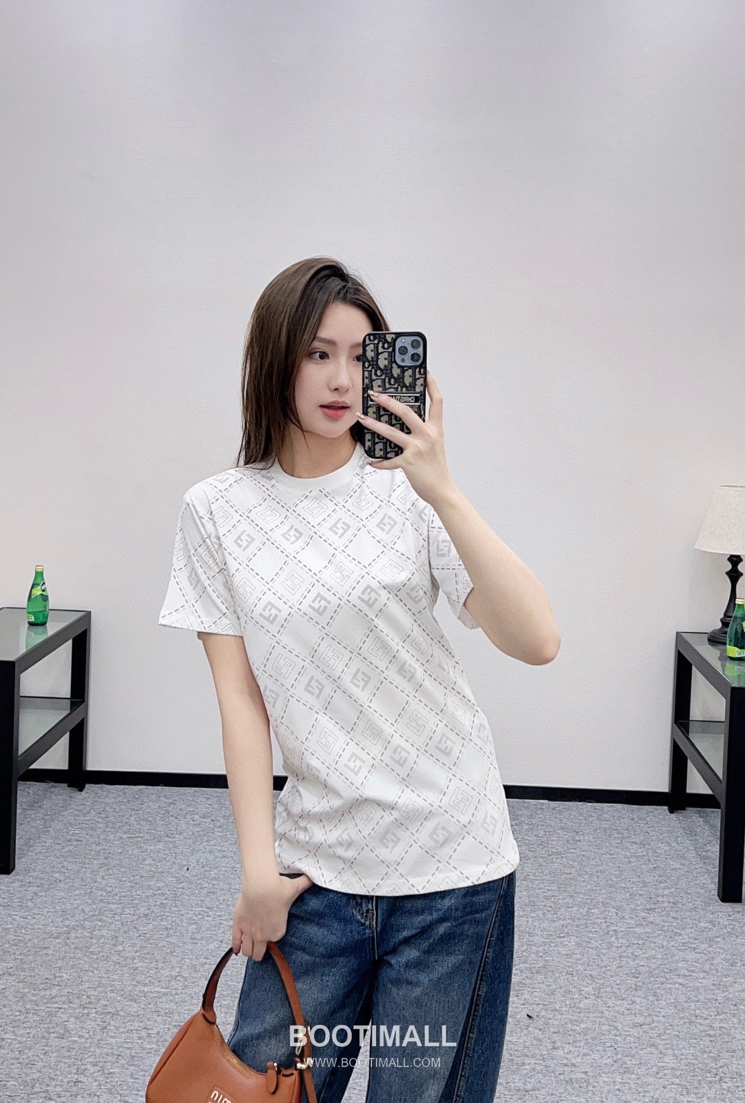 Fendi 2025 S/S Cotton T-Shirt Allover FF Diamond Print Logo Detail 펜디 코튼 티셔츠 올오버 FF 다이아몬드 프린트 로고 디테일 2