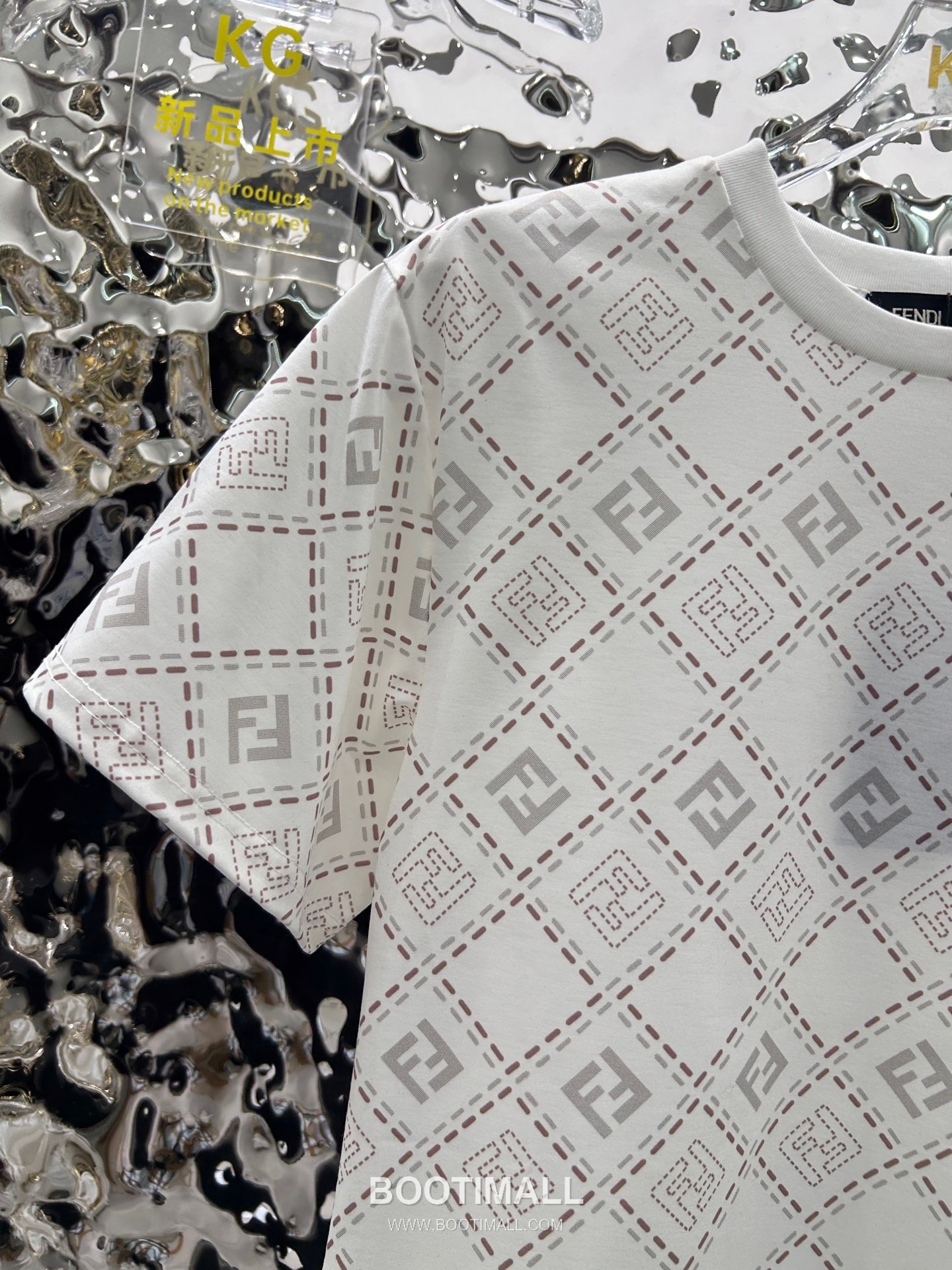 Fendi 2025 S/S Cotton T-Shirt Allover FF Diamond Print Logo Detail 펜디 코튼 티셔츠 올오버 FF 다이아몬드 프린트 로고 디테일 19