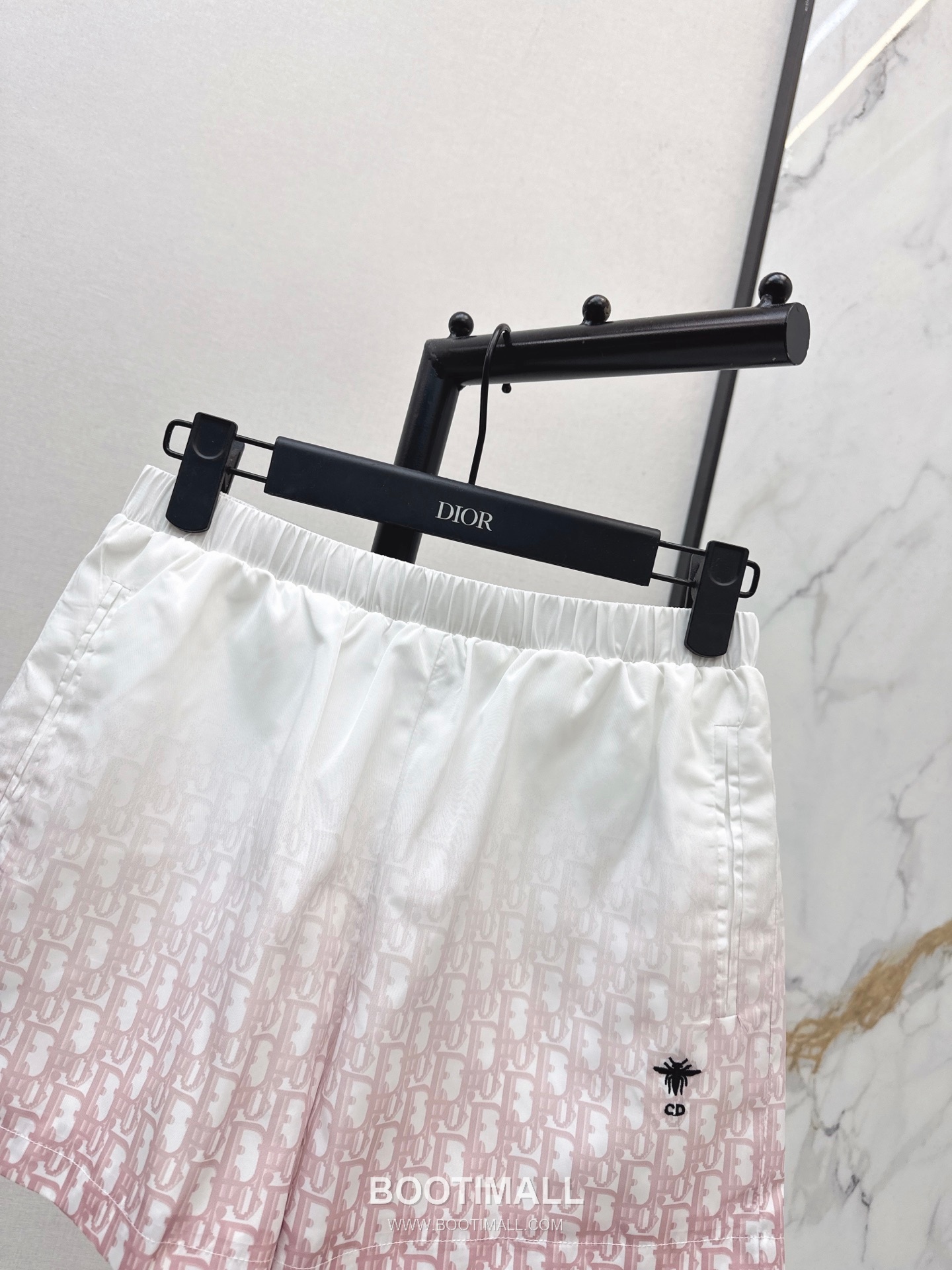 Dior 2026 S/S Polyester Shorts Gradient Logo Elastic Waist Detail 디올 폴리에스터 쇼츠 그라디언트 로고 밴딩 허리 디테일 3