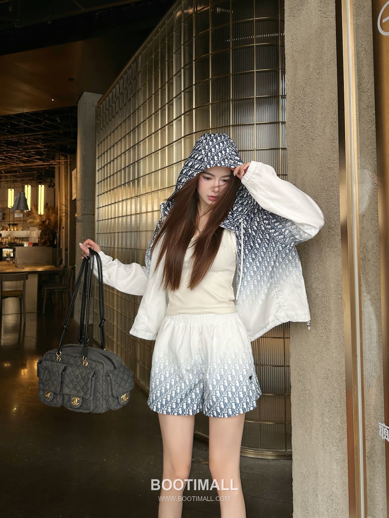 Dior 2026 S/S Polyester Jacket Hooded Gradient Logo Zip Detail 디올 폴리에스터 재킷 후드 그라디언트 로고 집 디테일 3