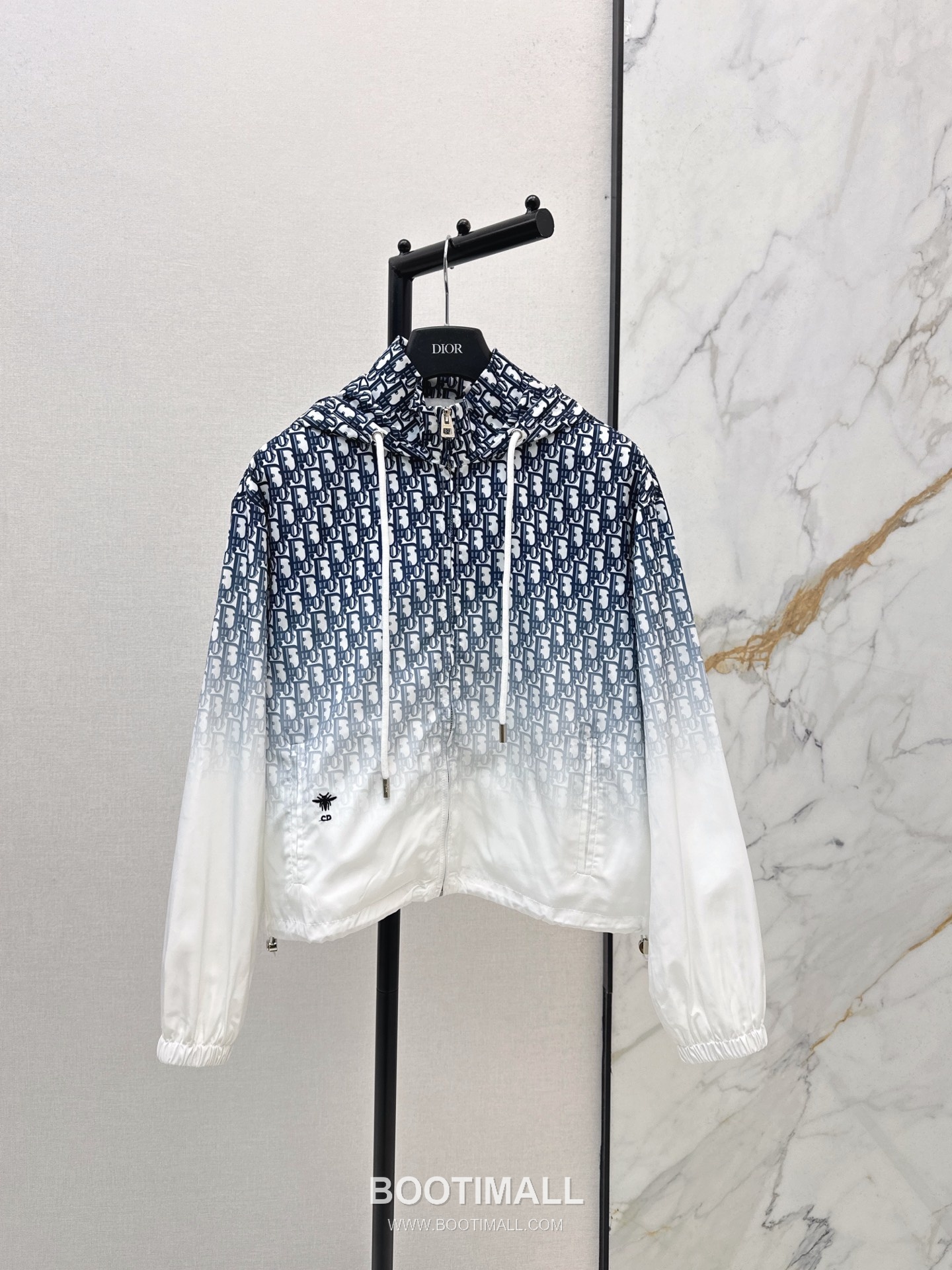 Dior 2026 S/S Polyester Jacket Hooded Gradient Logo Zip Detail 디올 폴리에스터 재킷 후드 그라디언트 로고 집 디테일 11