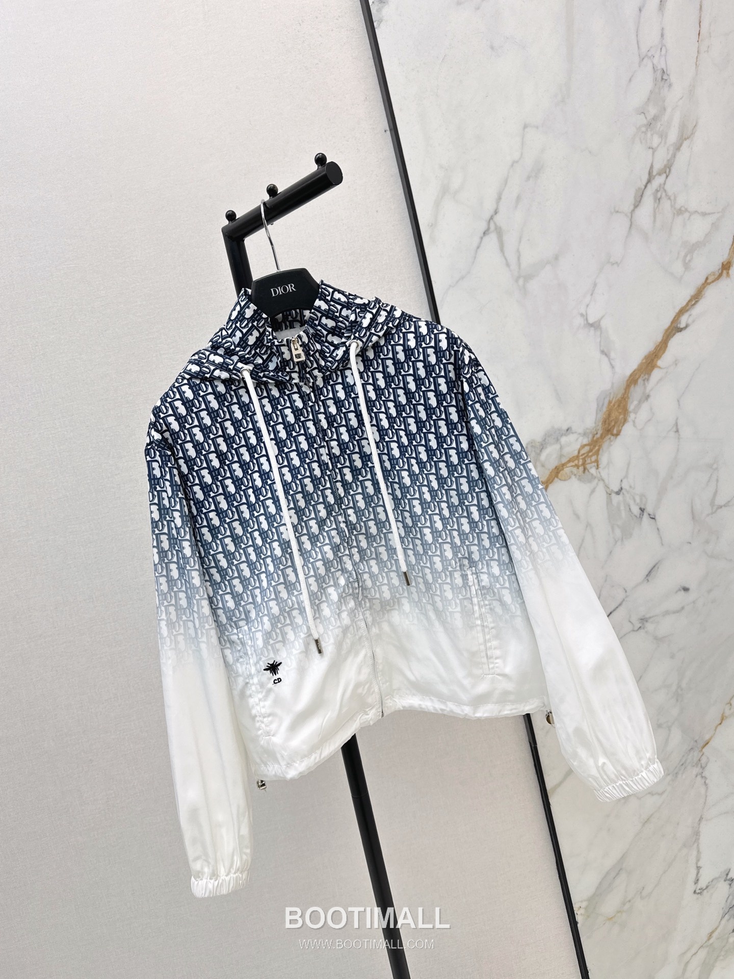 Dior 2026 S/S Polyester Jacket Hooded Gradient Logo Zip Detail 디올 폴리에스터 재킷 후드 그라디언트 로고 집 디테일 12