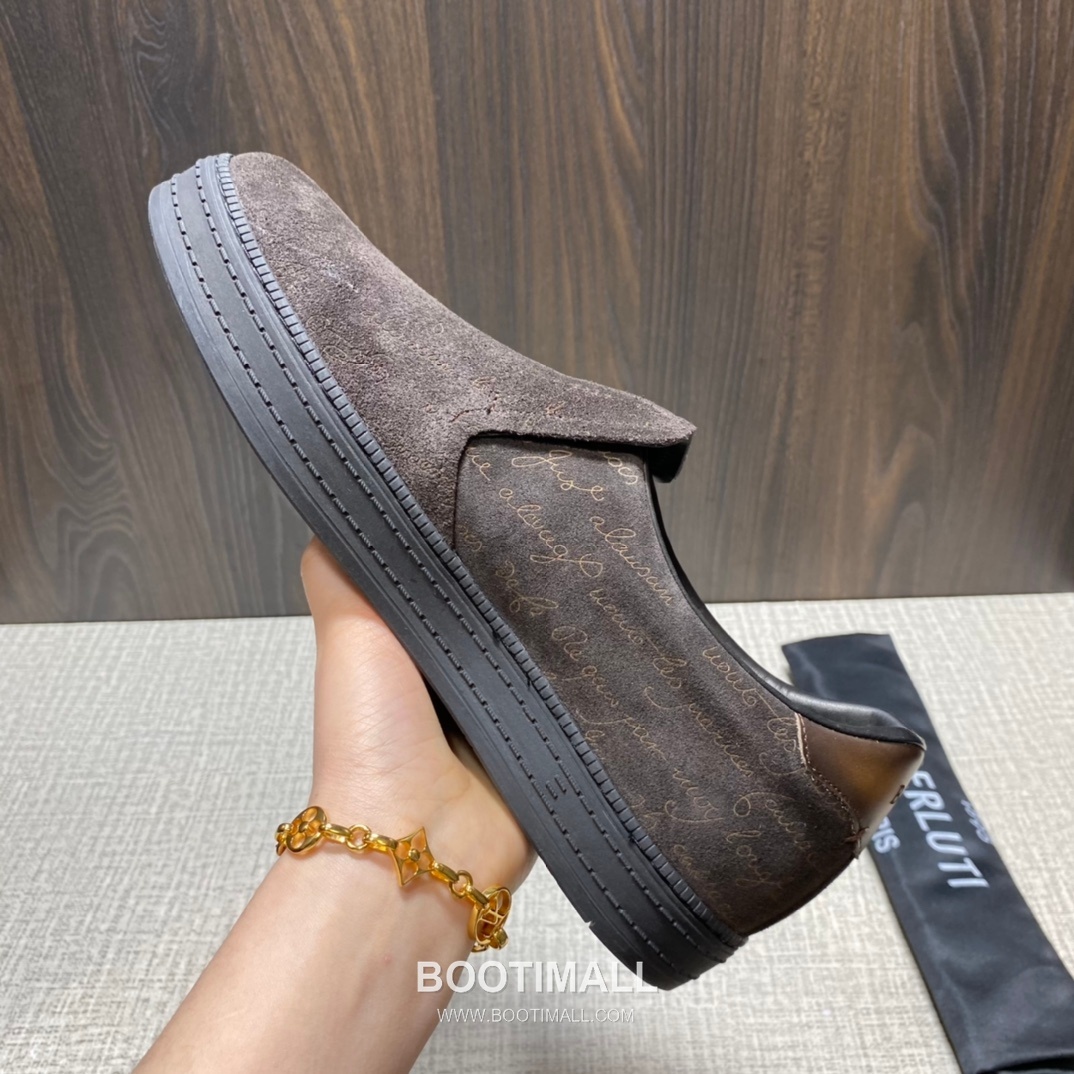 Berluti Playtime Palermo Suede Calfskin Slip-On Sneakers with Scritto TPU Sole Detail 벨루티 플레이타임 팔레르모 스웨이드 카프스킨 슬립온 스니커즈 3.5cm 8