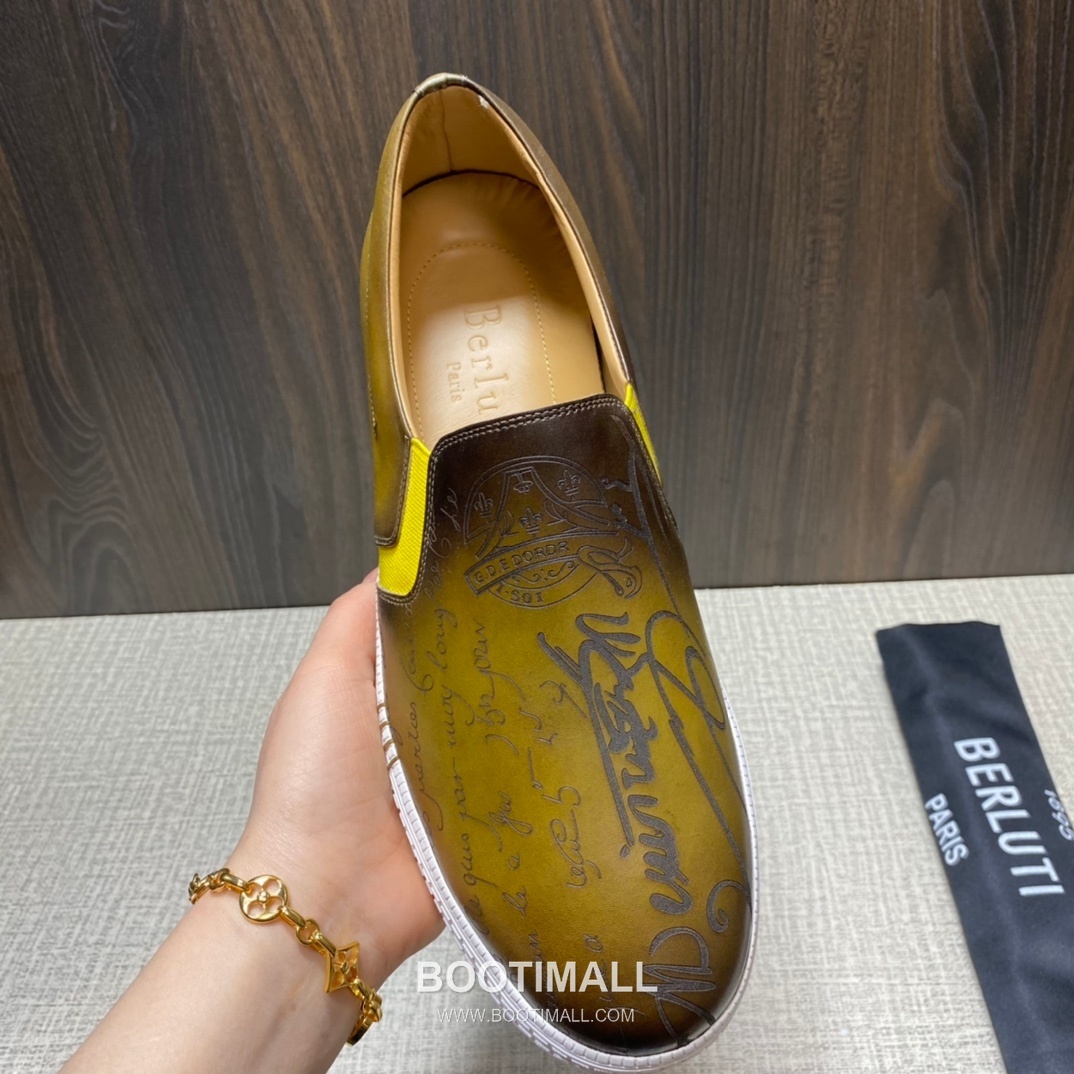 Berluti Playtime Palermo Calfskin Leather Slip-On Sneakers with Scritto TPU Sole Detail 벨루티 플레이타임 팔레르모 카프스킨 레더 슬립온 스니커즈 3.5cm 7