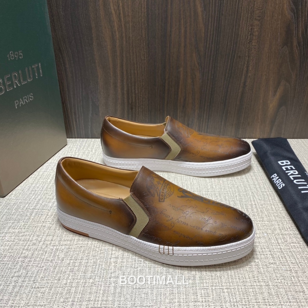 Berluti Playtime Palermo Calfskin Leather Slip-On Sneakers with Scritto TPU Sole Detail 벨루티 플레이타임 팔레르모 카프스킨 레더 슬립온 스니커즈 3.5cm 2
