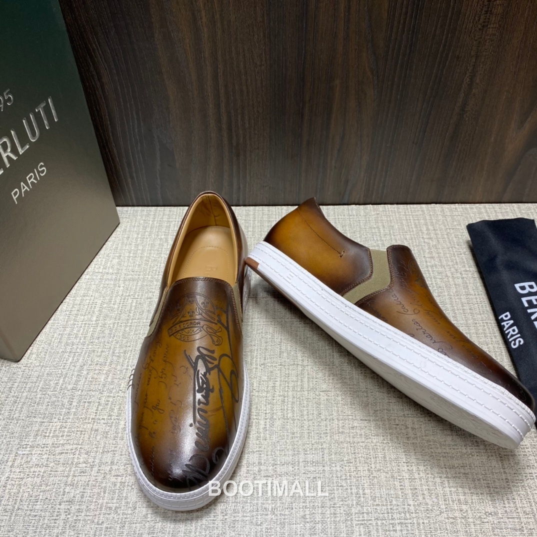 Berluti Playtime Palermo Calfskin Leather Slip-On Sneakers with Scritto TPU Sole Detail 벨루티 플레이타임 팔레르모 카프스킨 레더 슬립온 스니커즈 3.5cm 4