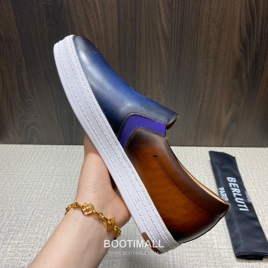 Berluti Playtime Palermo Calfskin Leather Slip-On Sneakers with Scritto TPU Sole Detail 벨루티 플레이타임 팔레르모 카프스킨 레더 슬립온 스니커즈 3.5cm 8
