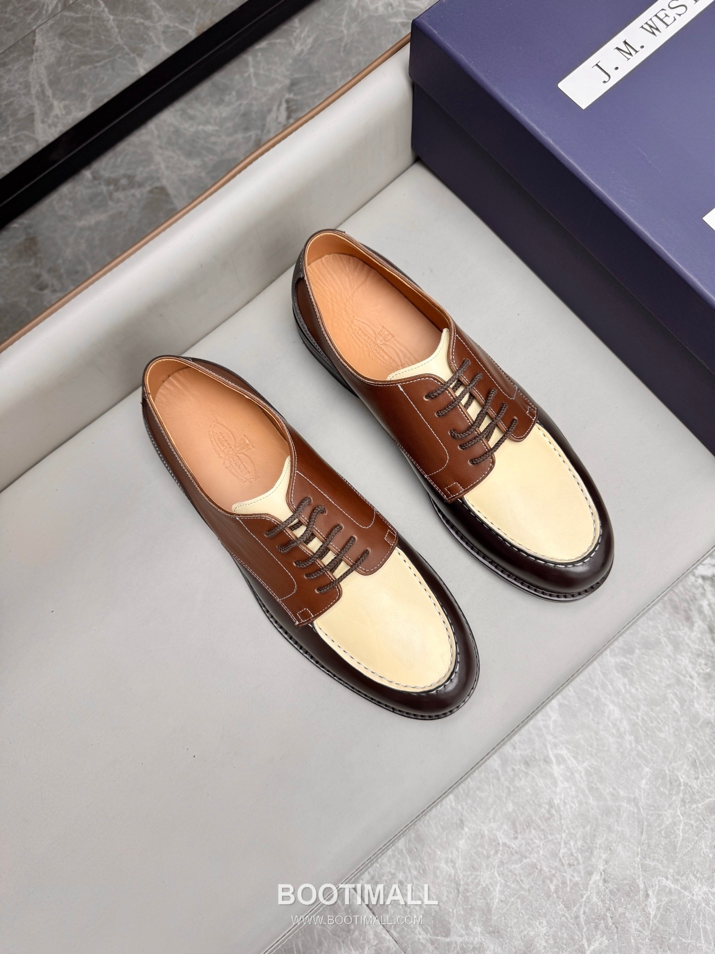 J.M.Weston Classic Calfskin Leather Lace-Up Dress Shoes with Combination Sole Detail 제이엠웨스턴 클래식 카프스킨 레더 레이스업 드레스 슈즈 2.5cm 1
