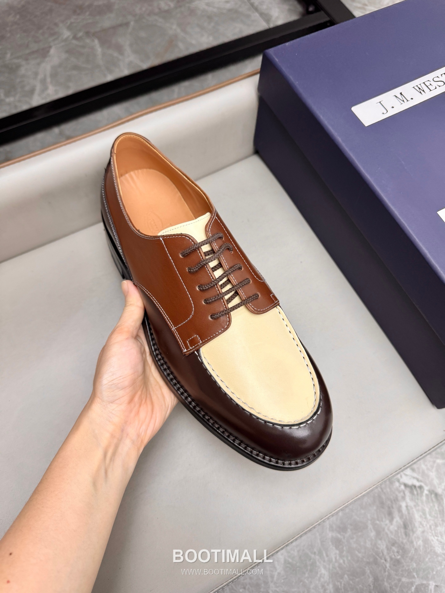 J.M.Weston Classic Calfskin Leather Lace-Up Dress Shoes with Combination Sole Detail 제이엠웨스턴 클래식 카프스킨 레더 레이스업 드레스 슈즈 2.5cm 7