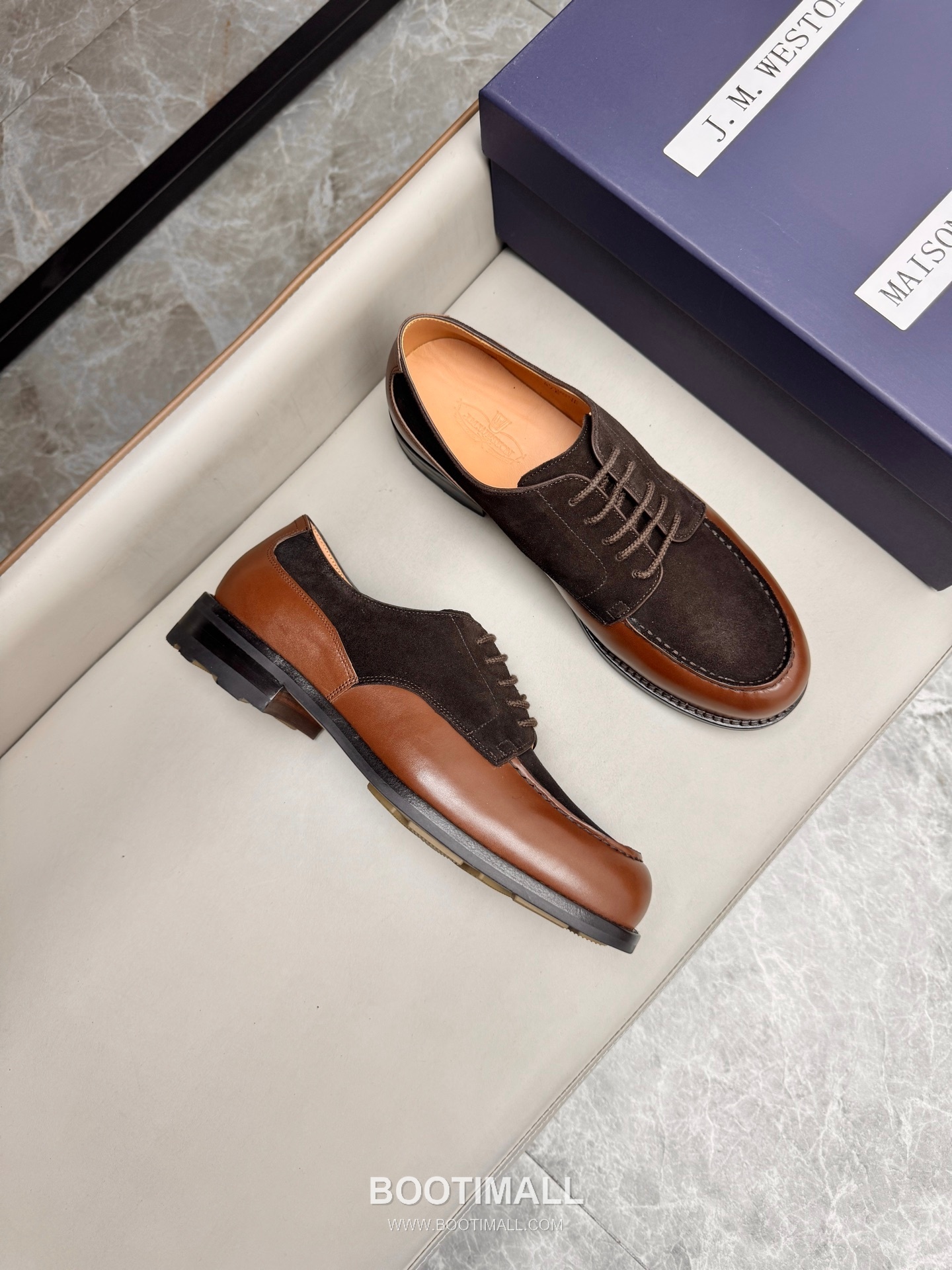 J.M.Weston Classic Calfskin Leather Lace-Up Dress Shoes with Combination Sole Detail 제이엠웨스턴 클래식 카프스킨 레더 레이스업 드레스 슈즈 2.5cm 2