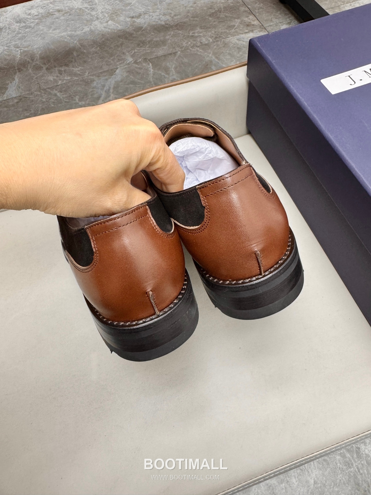 J.M.Weston Classic Calfskin Leather Lace-Up Dress Shoes with Combination Sole Detail 제이엠웨스턴 클래식 카프스킨 레더 레이스업 드레스 슈즈 2.5cm 5