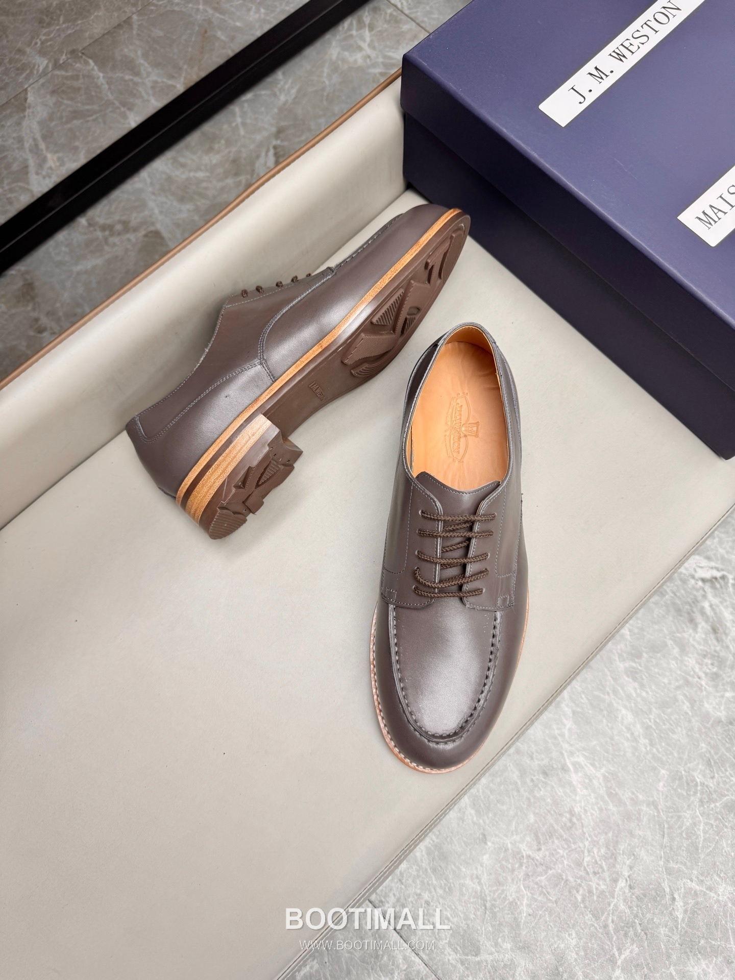 J.M.Weston Classic Calfskin Leather Lace-Up Dress Shoes with Combination Sole Detail 제이엠웨스턴 클래식 카프스킨 레더 레이스업 드레스 슈즈 2.5cm 3