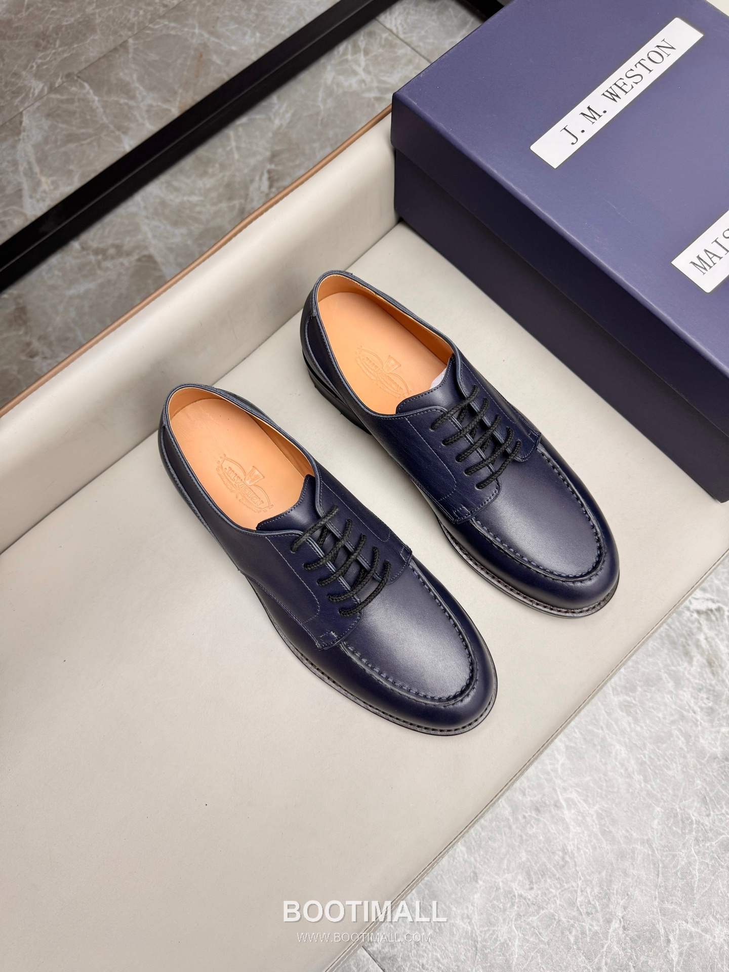 J.M.Weston Classic Calfskin Leather Lace-Up Dress Shoes with Combination Sole Detail 제이엠웨스턴 클래식 카프스킨 레더 레이스업 드레스 슈즈 2.5cm 1