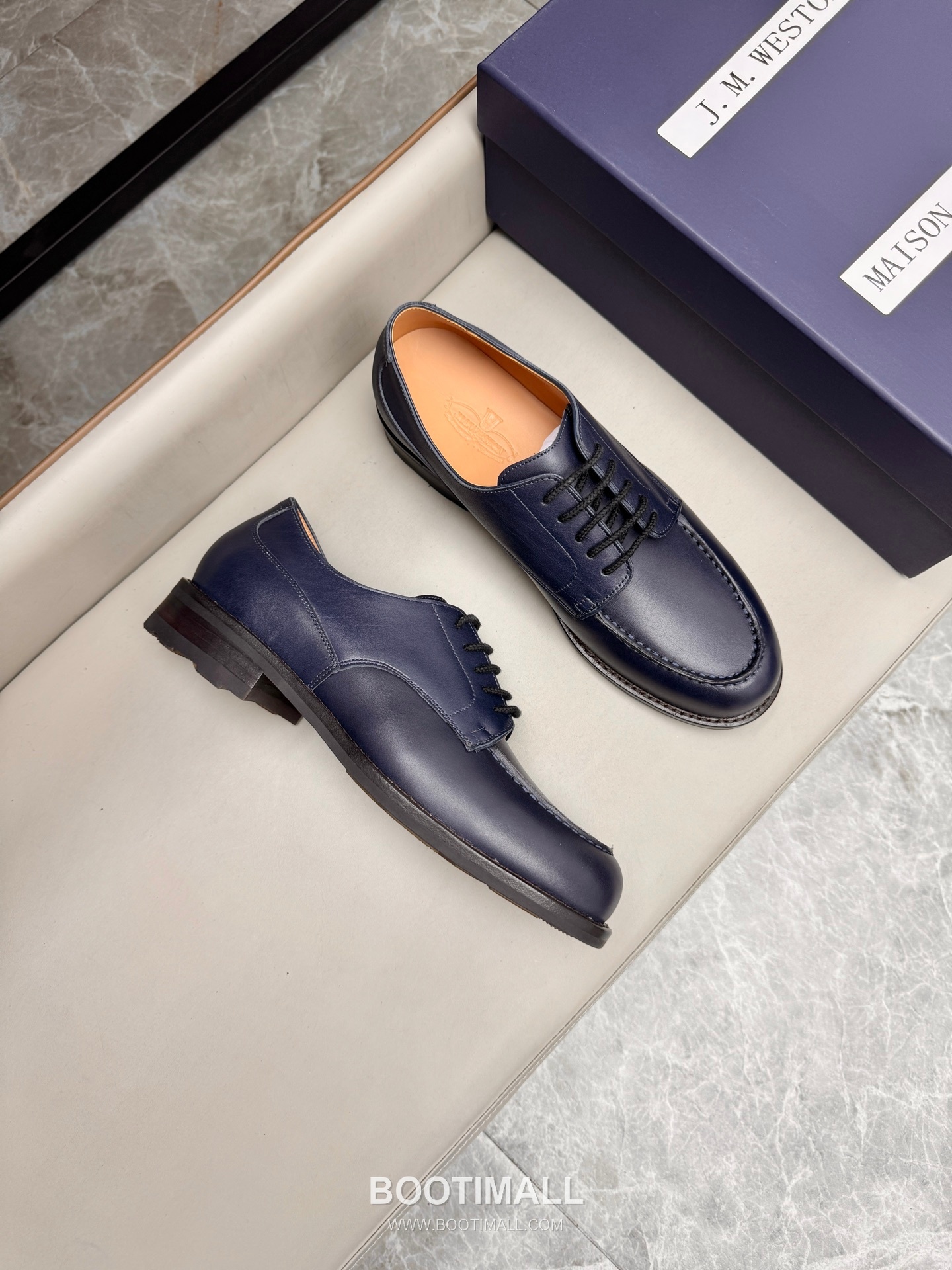 J.M.Weston Classic Calfskin Leather Lace-Up Dress Shoes with Combination Sole Detail 제이엠웨스턴 클래식 카프스킨 레더 레이스업 드레스 슈즈 2.5cm 2