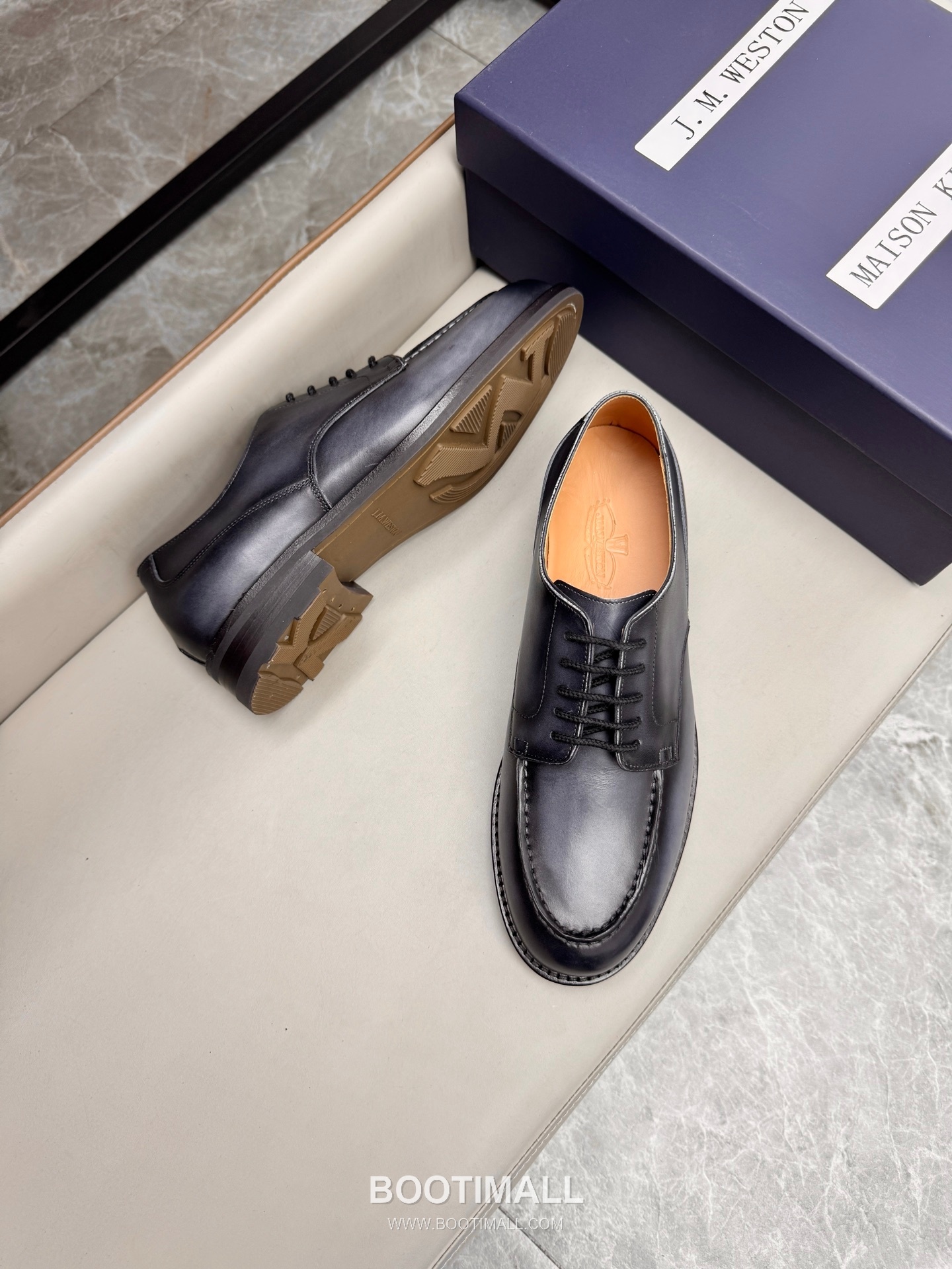 J.M.Weston Classic Calfskin Leather Lace-Up Dress Shoes with Combination Sole Detail 제이엠웨스턴 클래식 카프스킨 레더 레이스업 드레스 슈즈 2.5cm 3