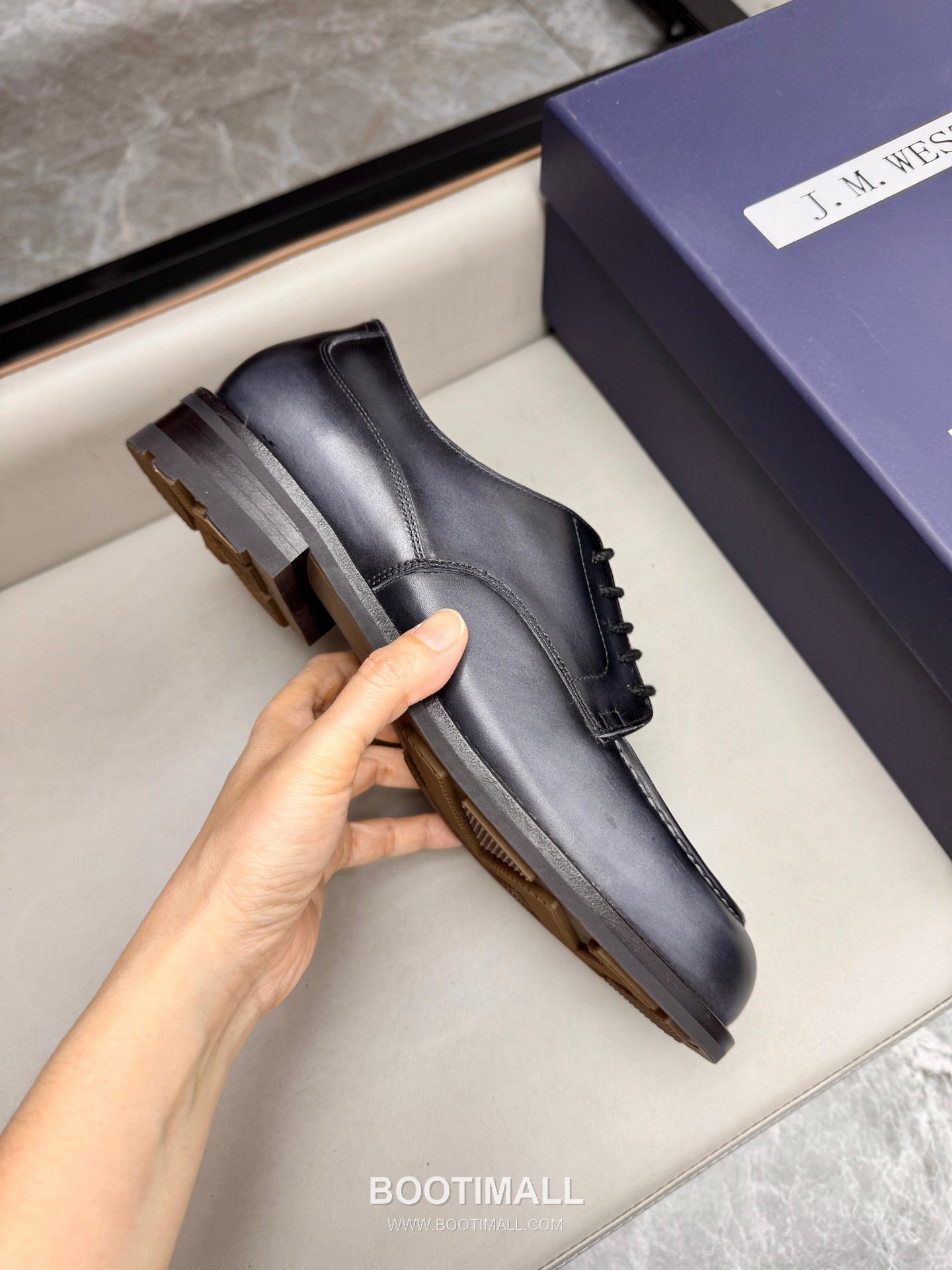 J.M.Weston Classic Calfskin Leather Lace-Up Dress Shoes with Combination Sole Detail 제이엠웨스턴 클래식 카프스킨 레더 레이스업 드레스 슈즈 2.5cm 6