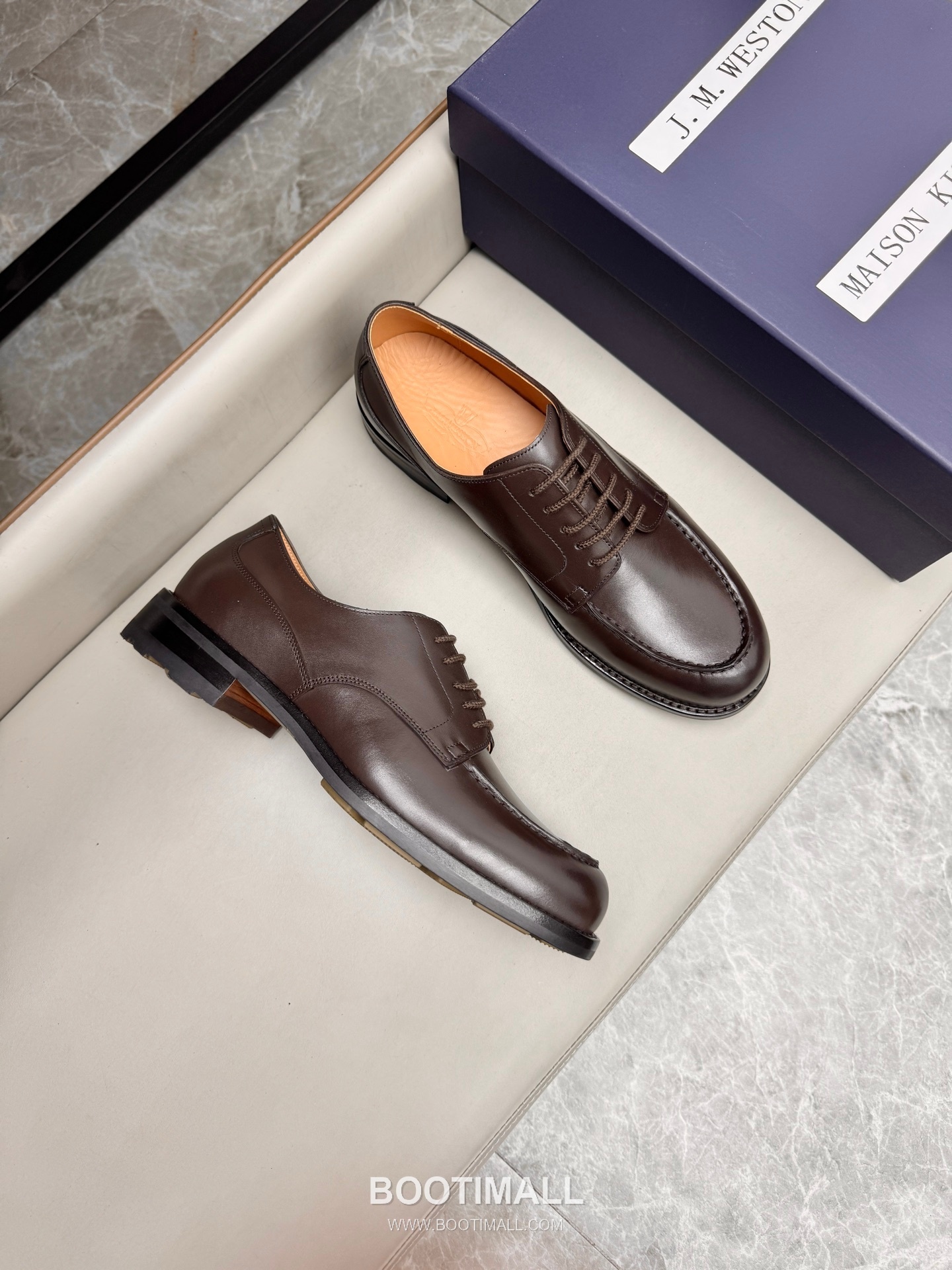 J.M.Weston Classic Calfskin Leather Lace-Up Dress Shoes with Combination Sole Detail 제이엠웨스턴 클래식 카프스킨 레더 레이스업 드레스 슈즈 2.5cm 2