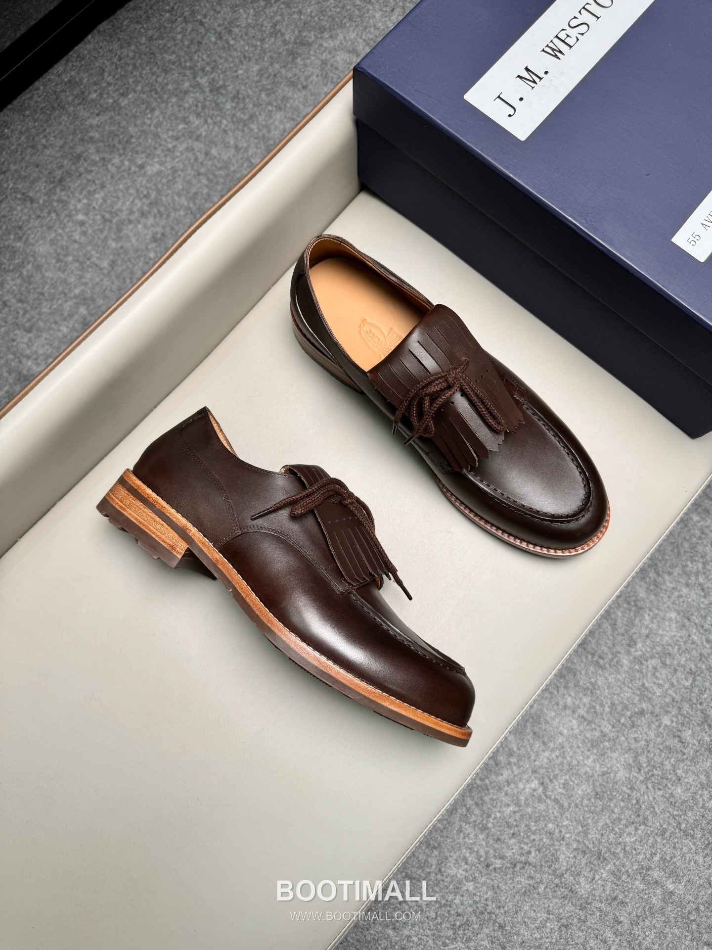 J.M.Weston Classic Calfskin Leather Lace-Up Dress Shoes with Clean Upper Detail 제이엠웨스턴 클래식 카프스킨 레더 레이스업 드레스 슈즈 2.5cm 2