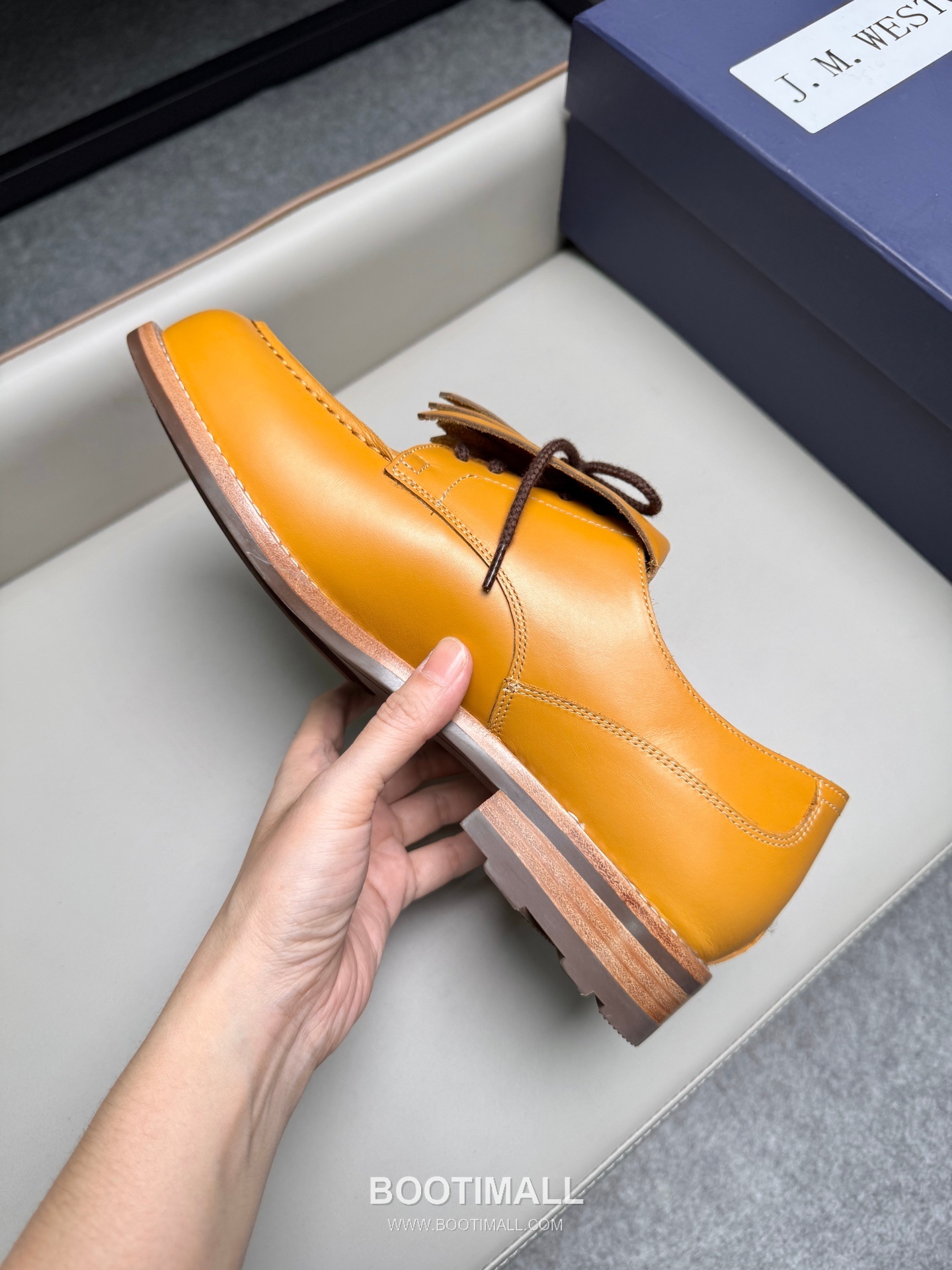 J.M.Weston Classic Calfskin Leather Lace-Up Dress Shoes with Clean Upper Detail 제이엠웨스턴 클래식 카프스킨 레더 레이스업 드레스 슈즈 2.5cm 8