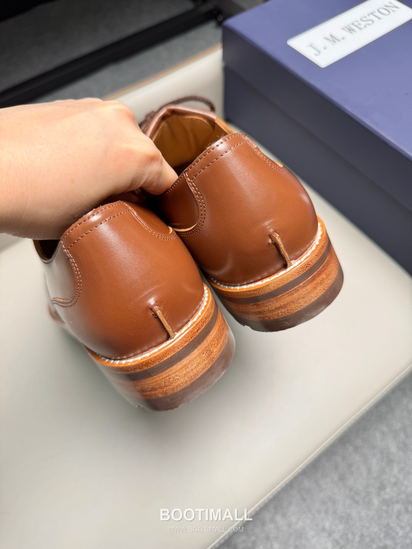 J.M.Weston Classic Calfskin Leather Lace-Up Dress Shoes with Clean Upper Detail 제이엠웨스턴 클래식 카프스킨 레더 레이스업 드레스 슈즈 2.5cm 5