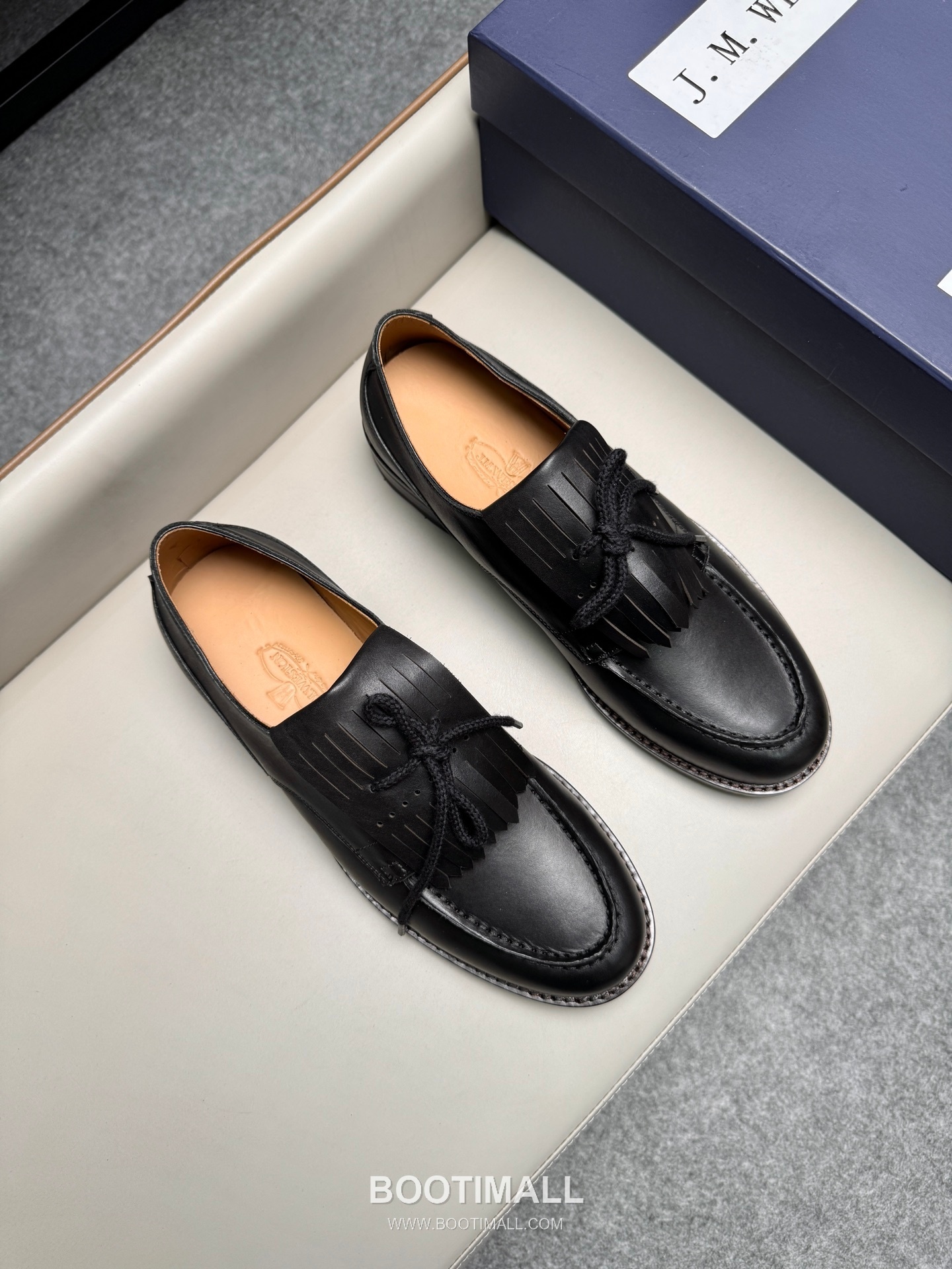 J.M.Weston Classic Calfskin Leather Lace-Up Dress Shoes with Clean Upper Detail 제이엠웨스턴 클래식 카프스킨 레더 레이스업 드레스 슈즈 2.5cm 1
