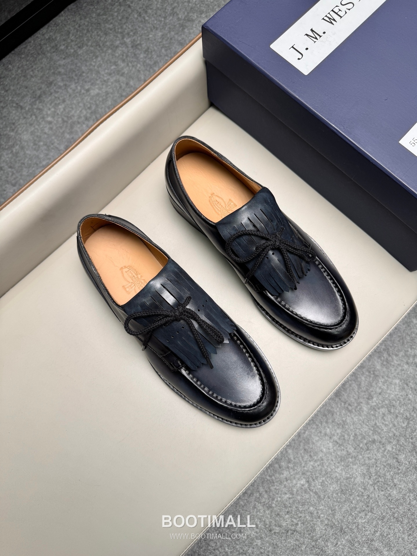 J.M.Weston Classic Calfskin Leather Lace-Up Dress Shoes with Clean Upper Detail 제이엠웨스턴 클래식 카프스킨 레더 레이스업 드레스 슈즈 2.5cm 1
