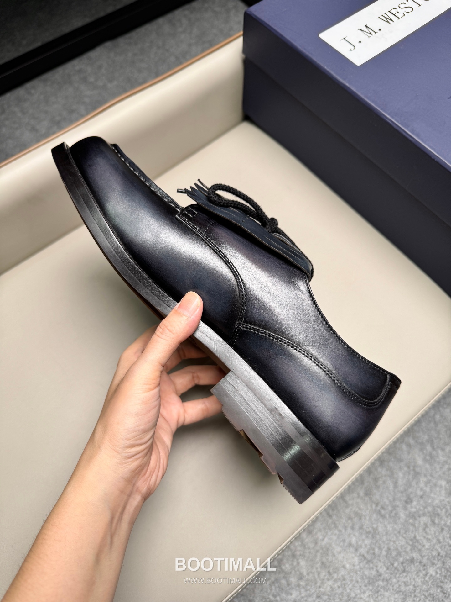 J.M.Weston Classic Calfskin Leather Lace-Up Dress Shoes with Clean Upper Detail 제이엠웨스턴 클래식 카프스킨 레더 레이스업 드레스 슈즈 2.5cm 8