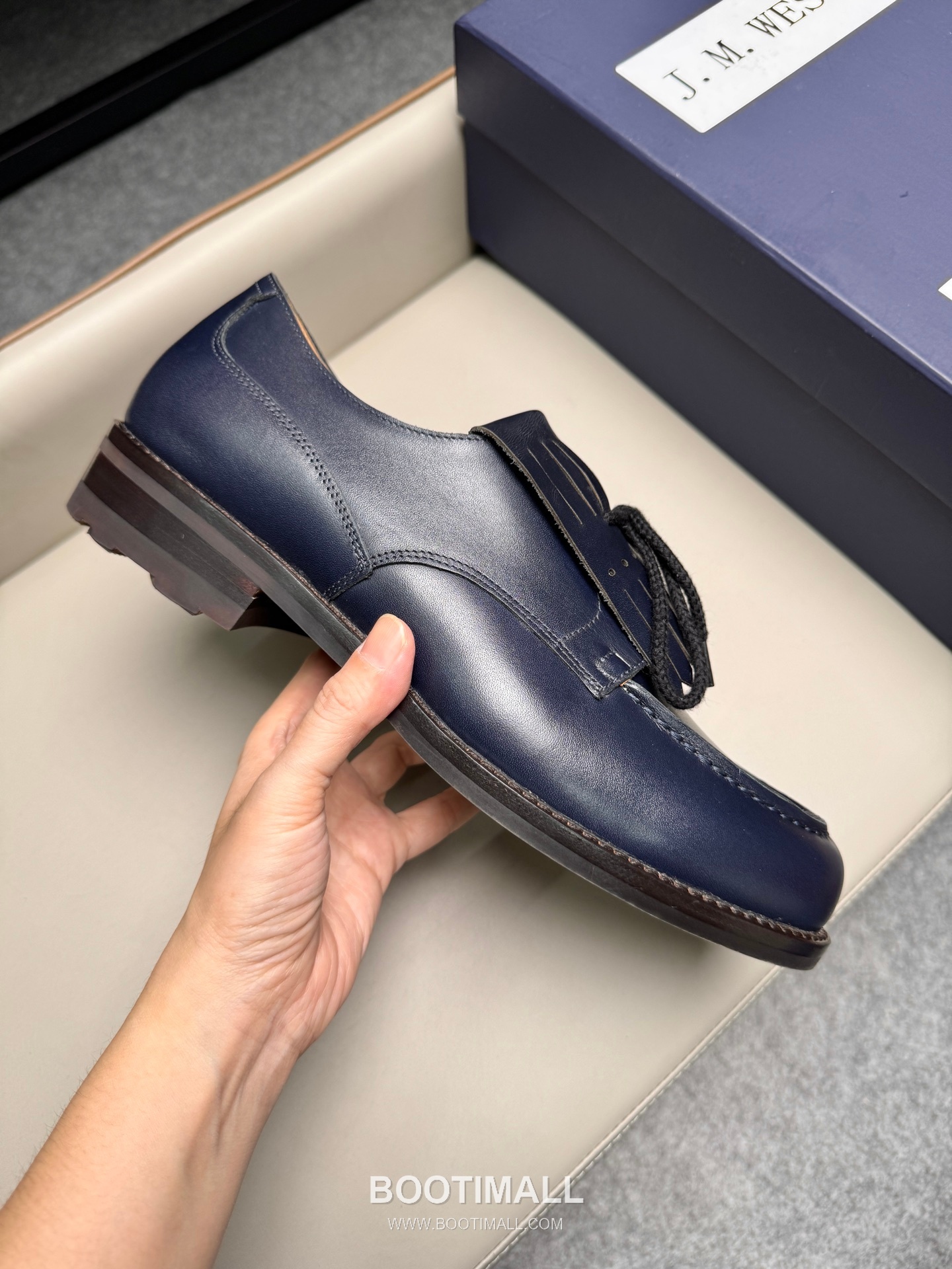 J.M.Weston Classic Calfskin Leather Lace-Up Dress Shoes with Clean Upper Detail 제이엠웨스턴 클래식 카프스킨 레더 레이스업 드레스 슈즈 2.5cm 6