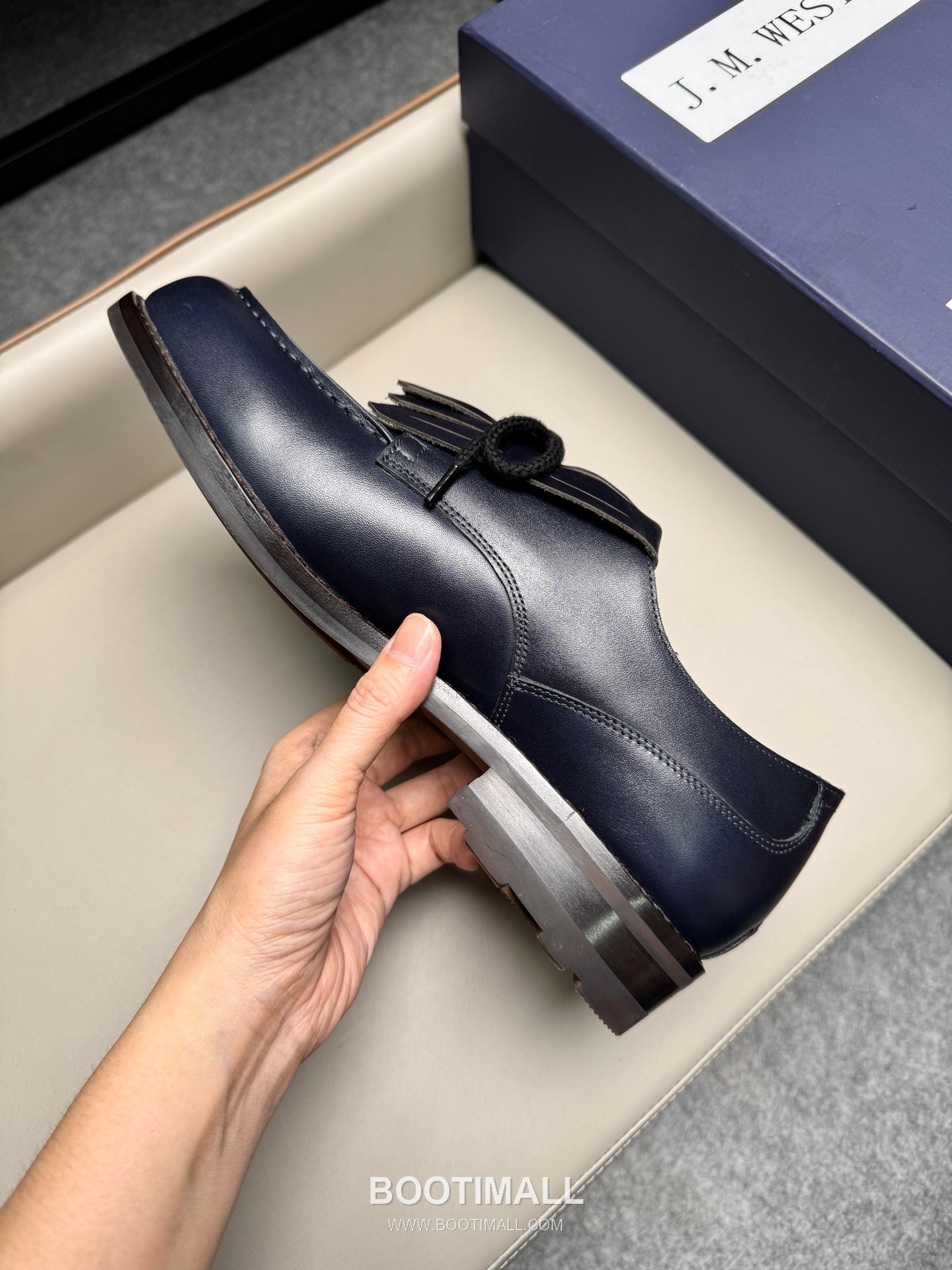J.M.Weston Classic Calfskin Leather Lace-Up Dress Shoes with Clean Upper Detail 제이엠웨스턴 클래식 카프스킨 레더 레이스업 드레스 슈즈 2.5cm 8