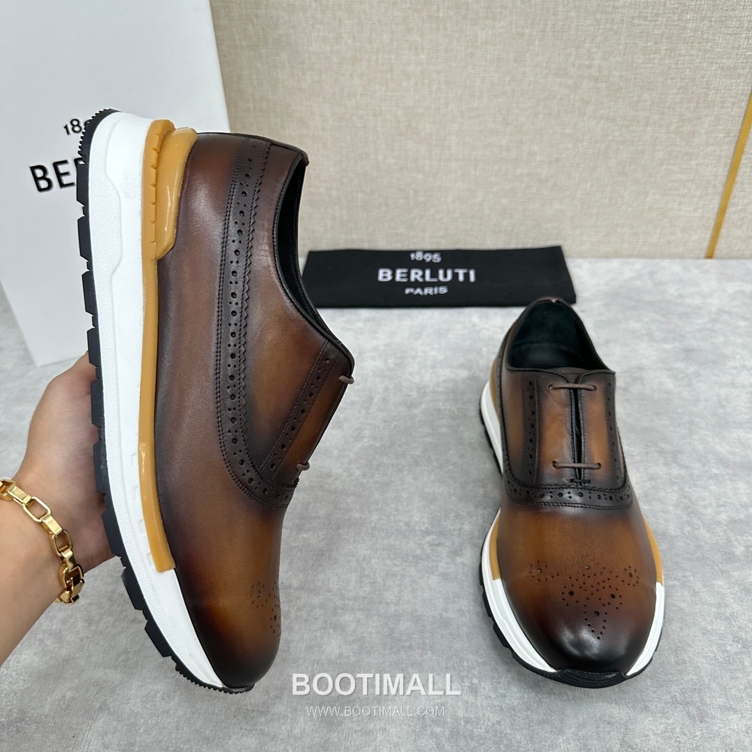 Berluti Fast Track Calfskin Leather Runner Sneakers with Scritto TPU Sole Detail 벨루티 패스트트랙 카프스킨 레더 러너 스니커즈 3.5cm 4