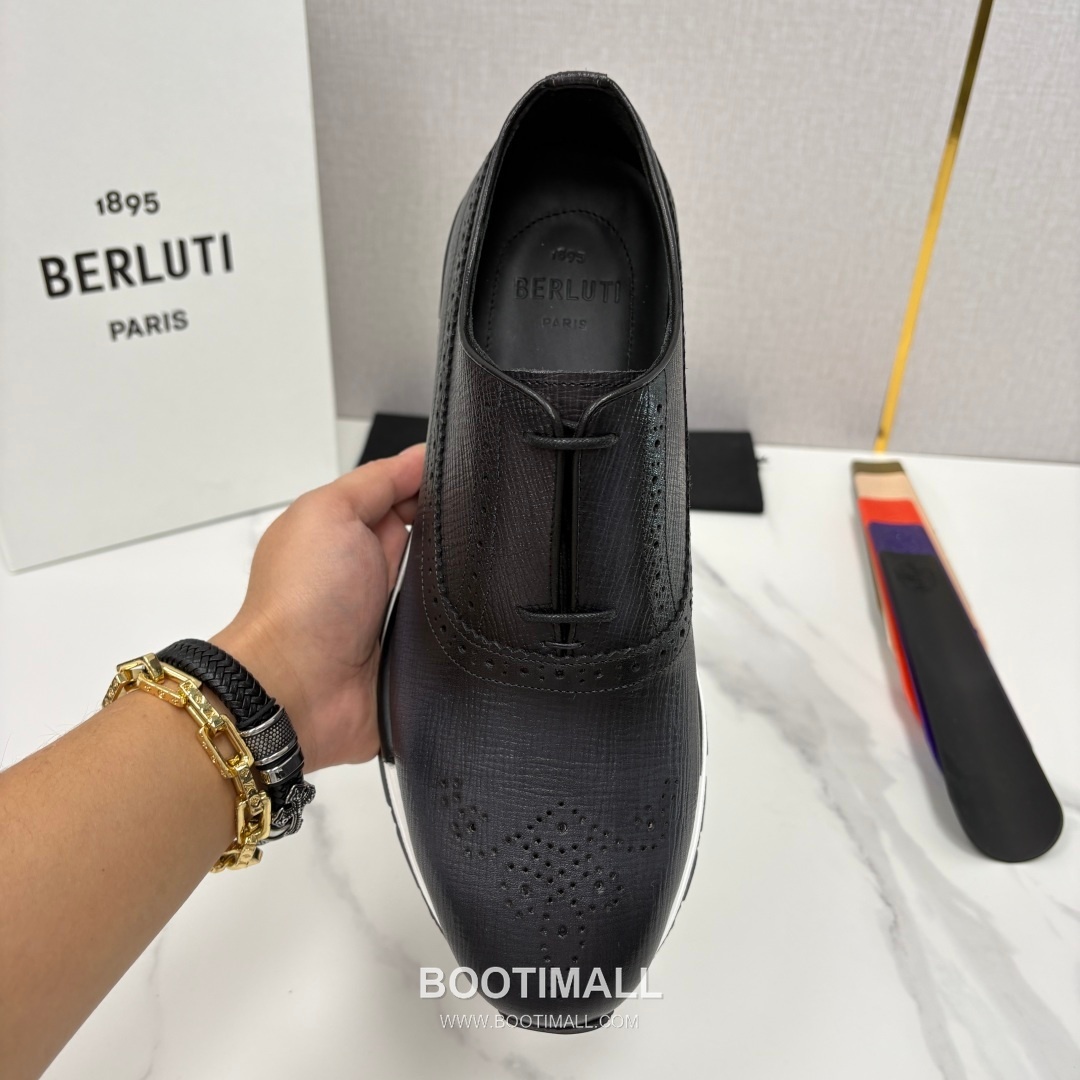 Berluti Fast Track Brogue Calfskin Leather Runner Sneakers with TPU Sole Detail 벨루티 패스트트랙 브로그 카프스킨 레더 러너 스니커즈 3.5cm 5