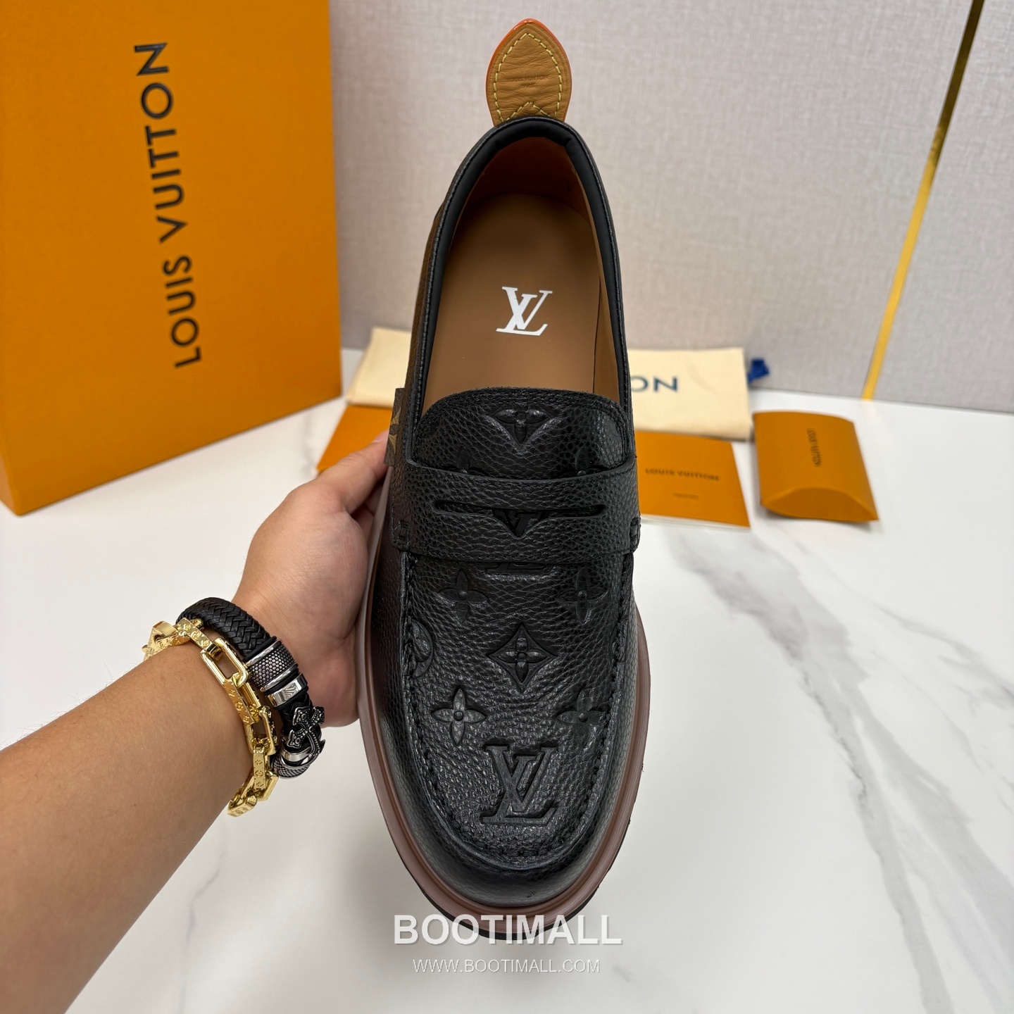 Louis Vuitton Monogram Embossed Calfskin Leather Platform Loafer Shoes with Chunky Rubber Sole Detail 루이비통 모노그램 엠보싱 카프스킨 레더 플랫폼 로퍼 슈즈 4.5cm 6