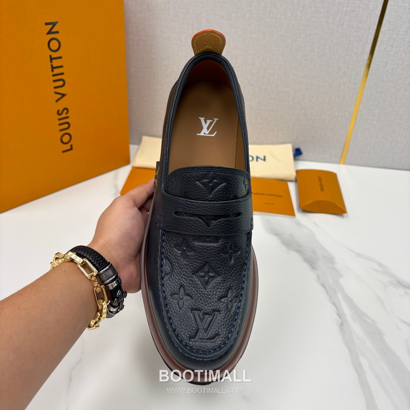 Louis Vuitton Monogram Embossed Calfskin Leather Platform Loafer Shoes with Chunky Rubber Sole Detail 루이비통 모노그램 엠보싱 카프스킨 레더 플랫폼 로퍼 슈즈 4.5cm 6